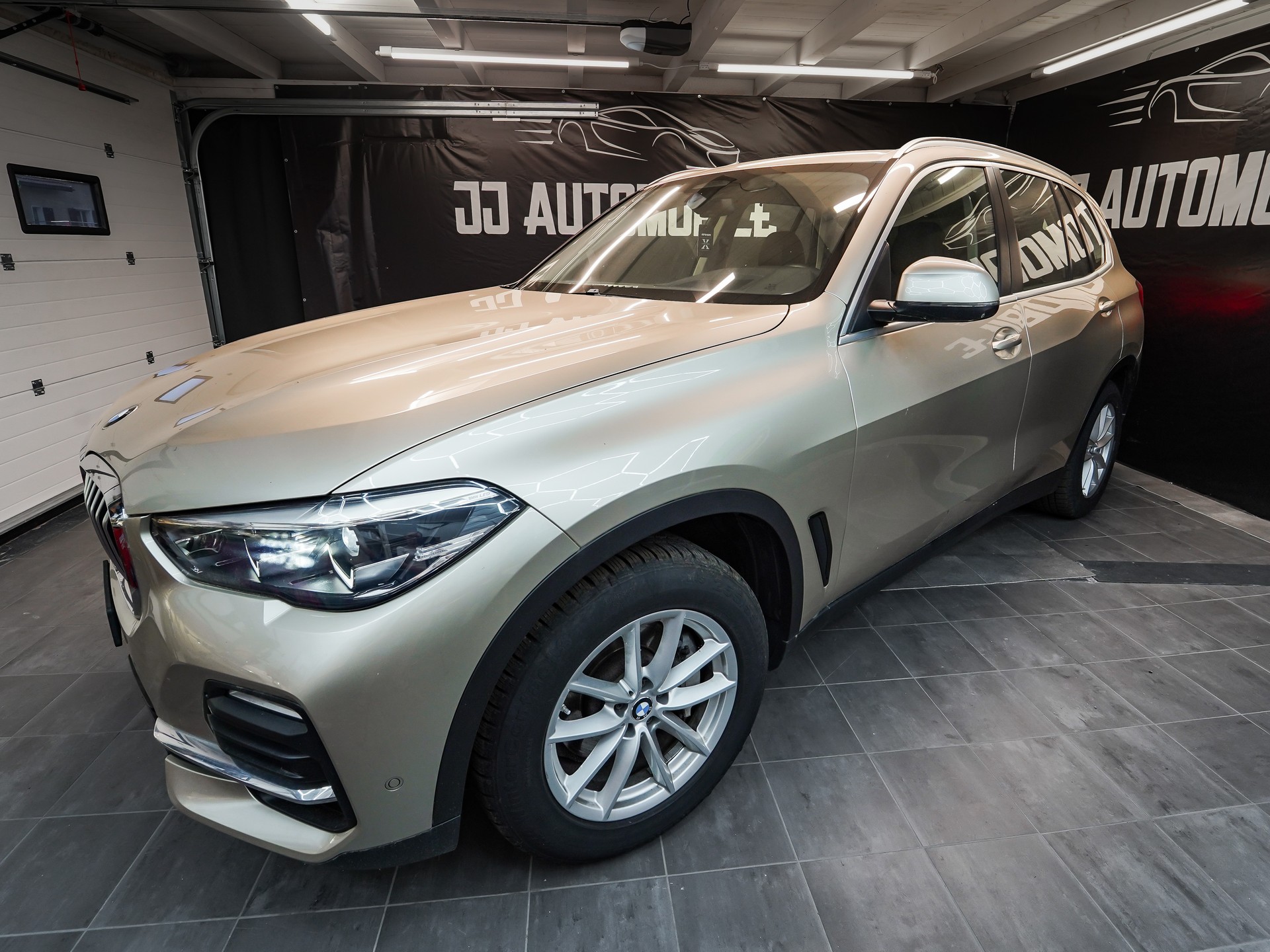 BMW X5 xDrive 30d Steptronic-image-2