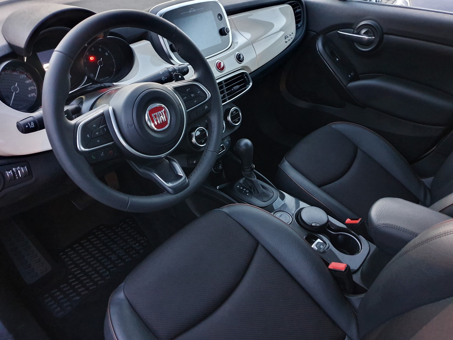 FIAT 500X 1.3 GSE City Cross-image-4