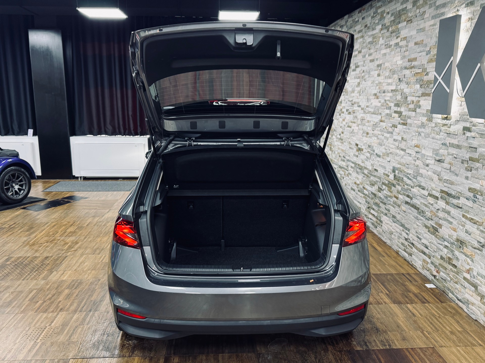 SKODA Fabia 1.0 MPI Ambition-image-24