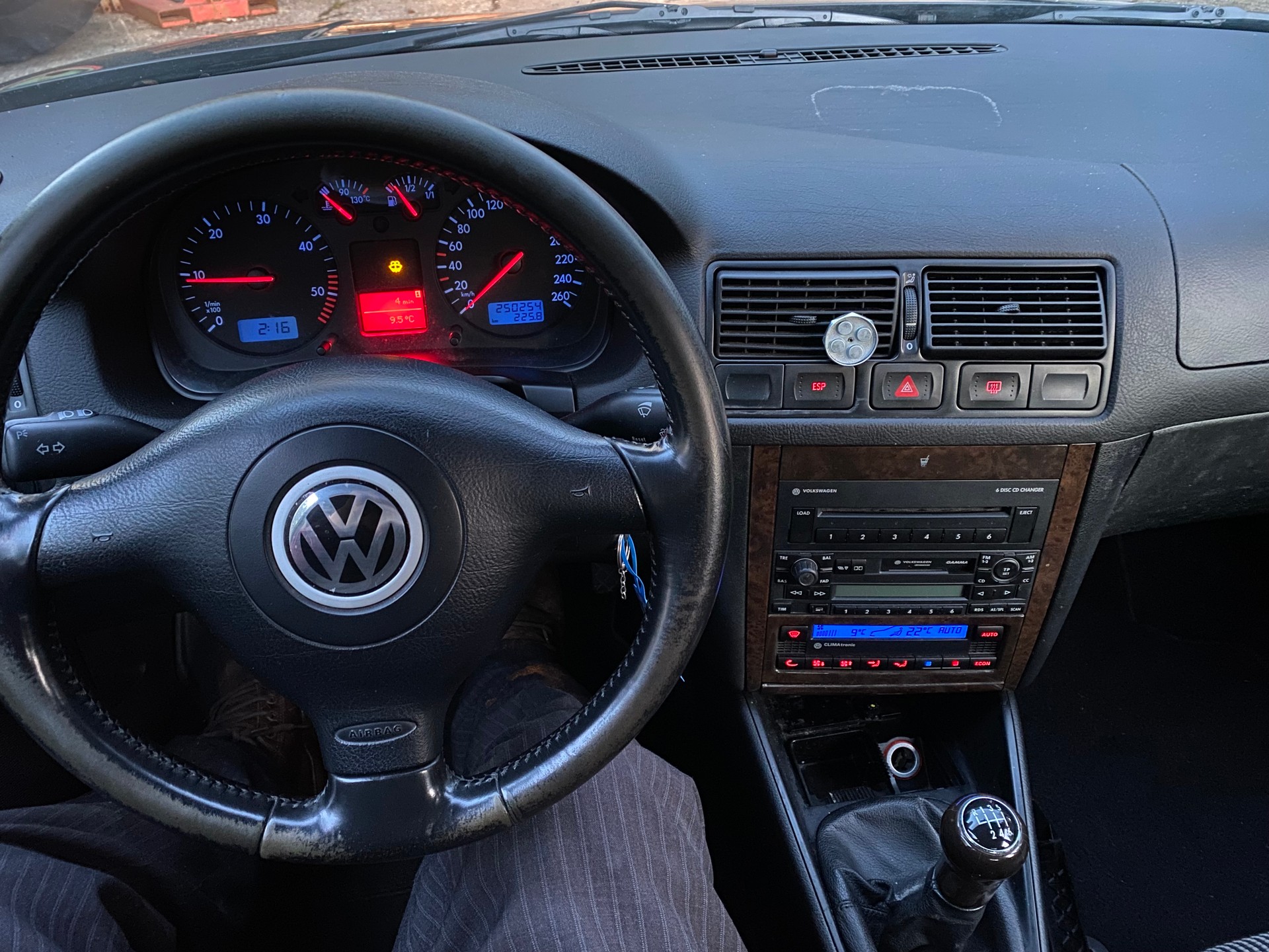 VW Golf 1.9 TDI PD GTI-image-4