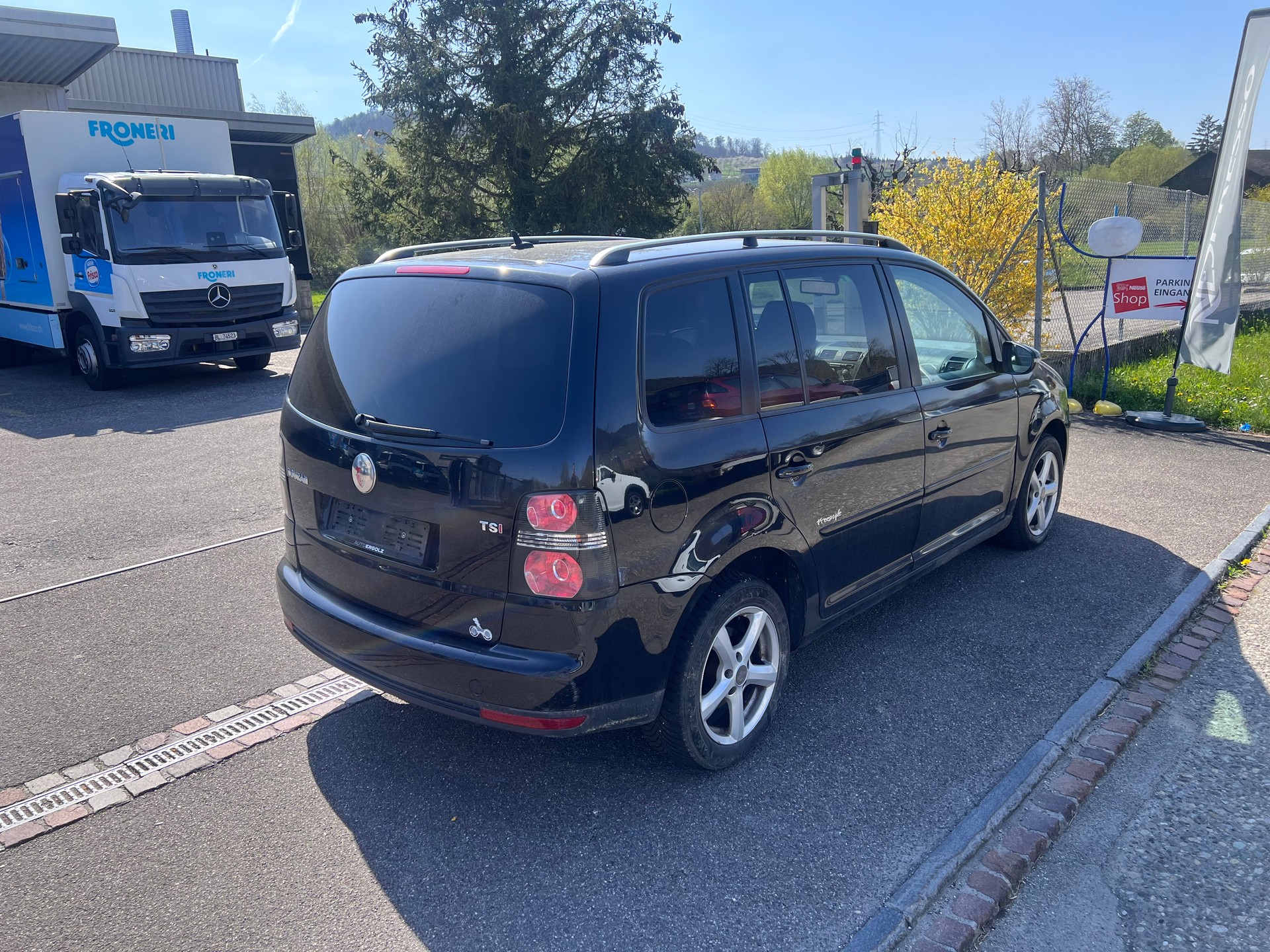 VW Touran 1.4 TSI Trendline DSG-image-2