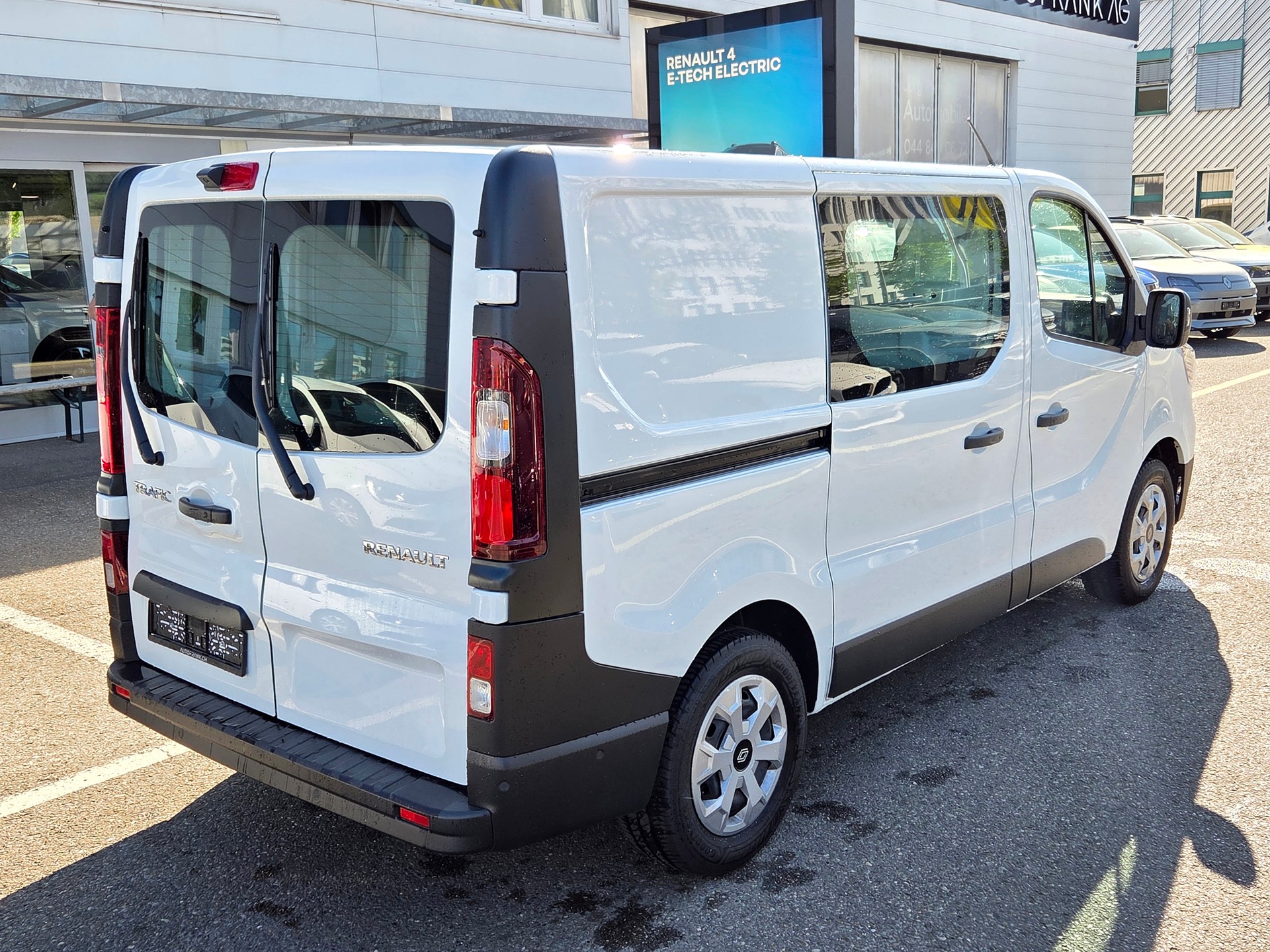 RENAULT Trafic Kaw. 3.0 t L1 H1 2.0 dCi Blue 150 Advance-image-6