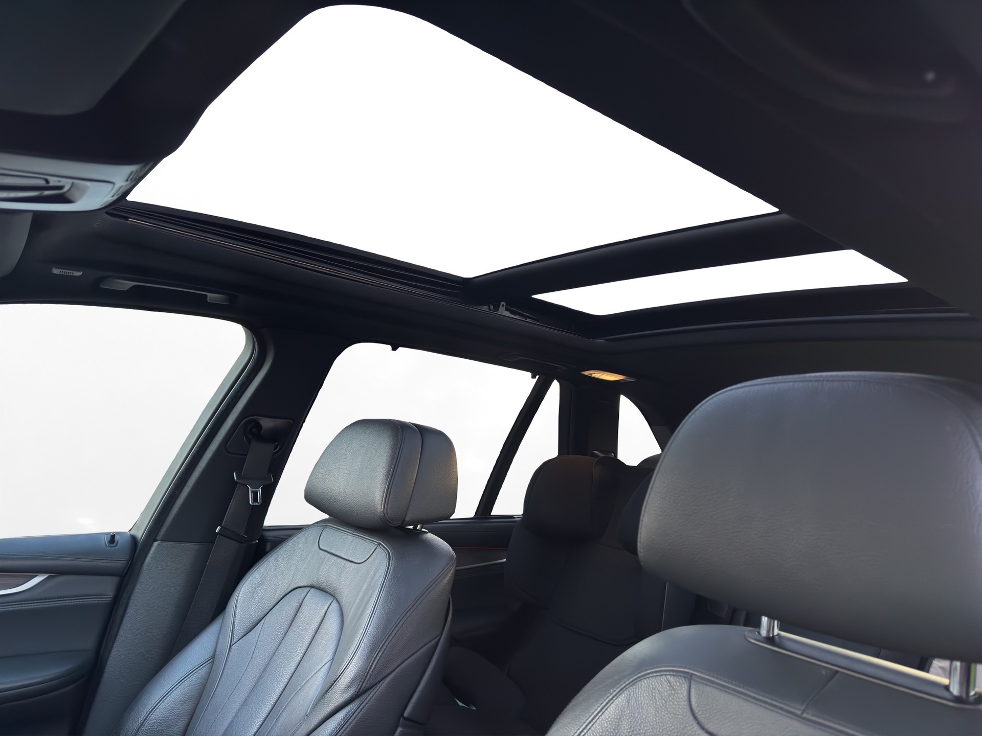 BMW X5 xDrive M50d Steptronic-image-11