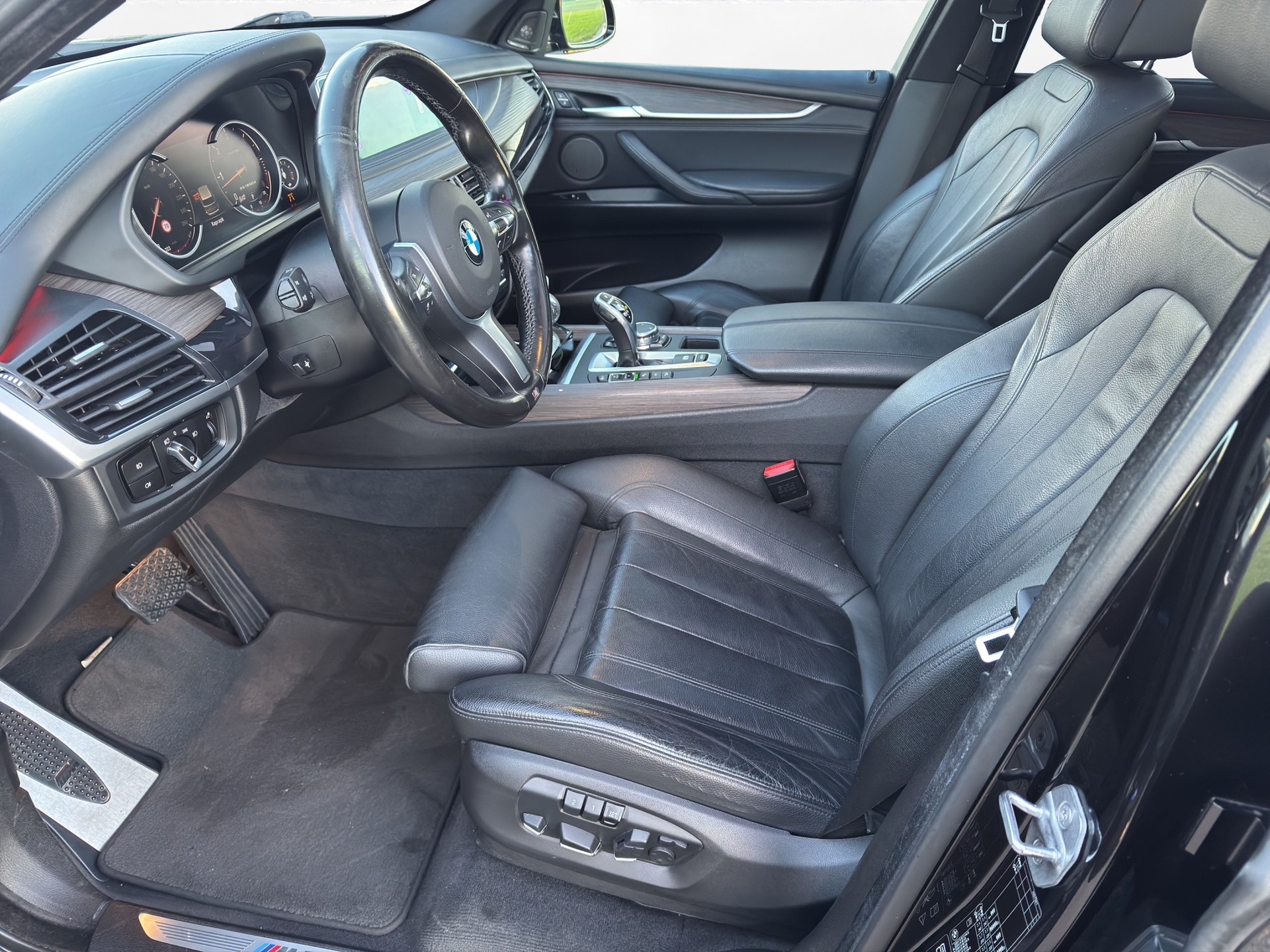 BMW X5 xDrive M50d Steptronic-image-8