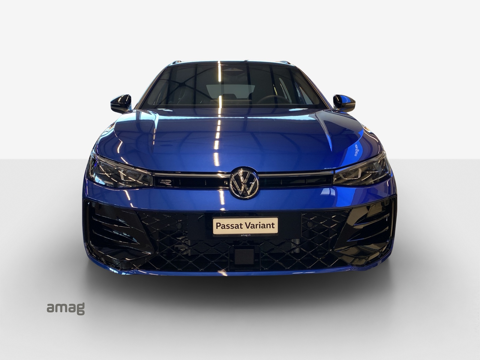 VW Passat R-line 2.0TSI 265PS DSG 4Motion-image-6