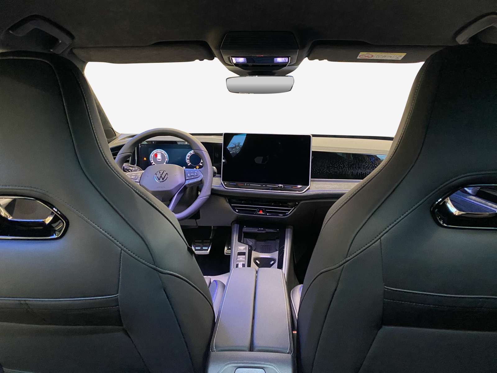 VW Passat R-line 2.0TSI 265PS DSG 4Motion-image-15