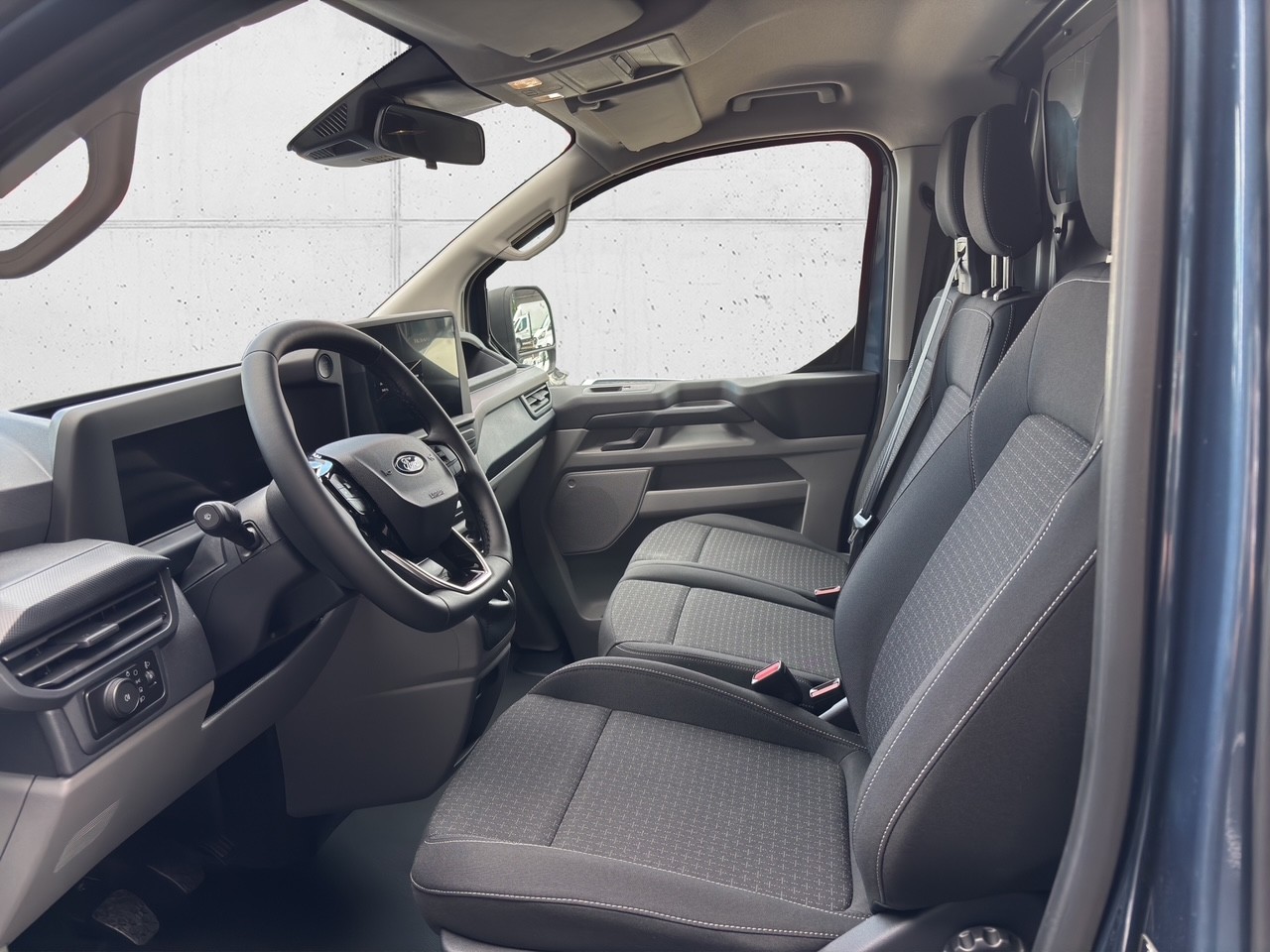 FORD Transit C Van 320 L1 2.0 EcoBlue 136 Trend-image-9