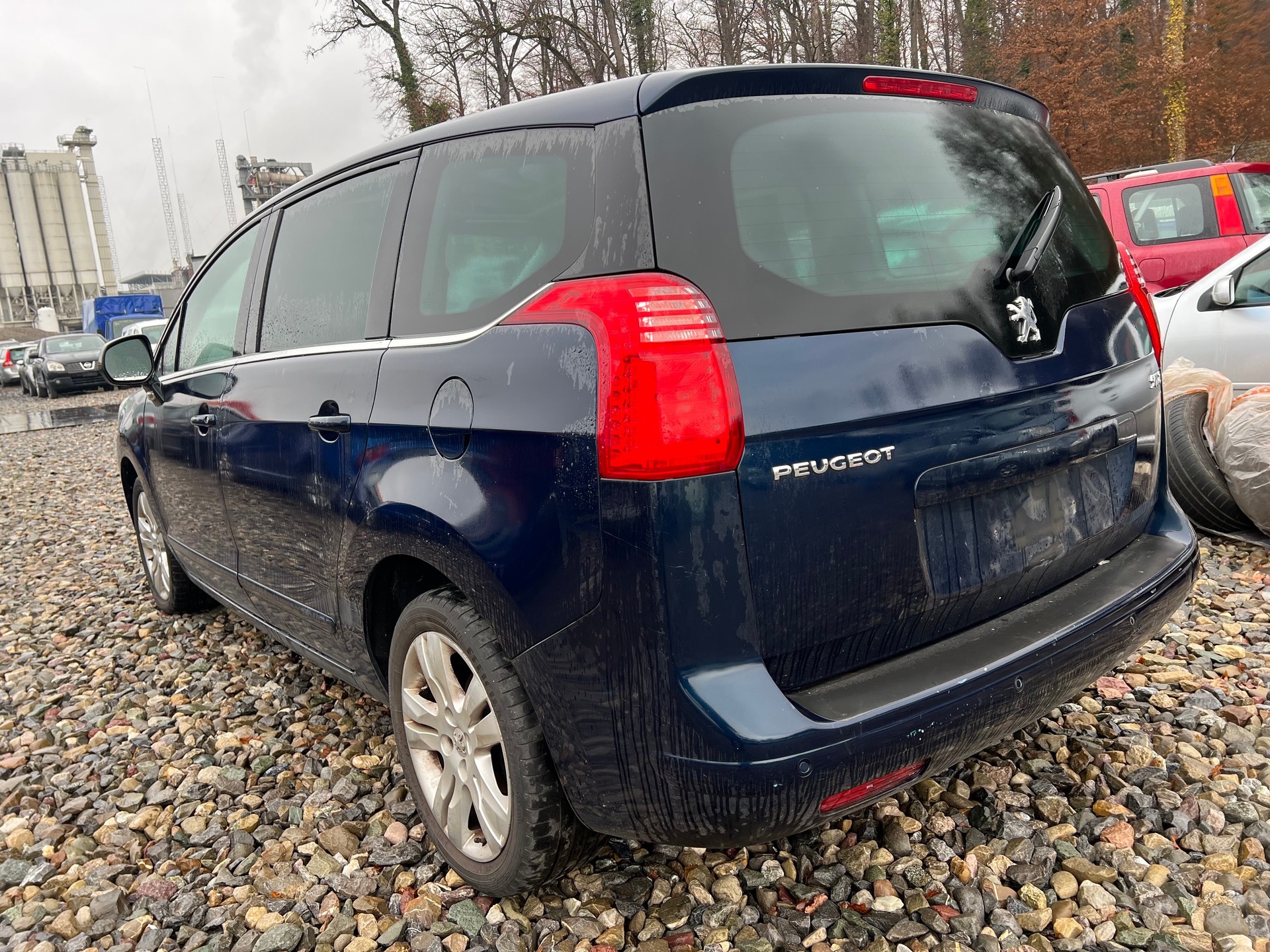 PEUGEOT 5008 1.6 16V T Sport-image-3