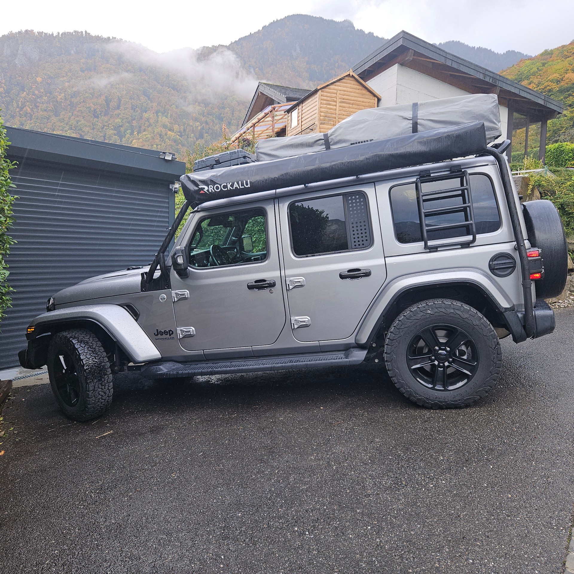 JEEP Wrangler 2.0 Unlimited Sport Automatic-image-0