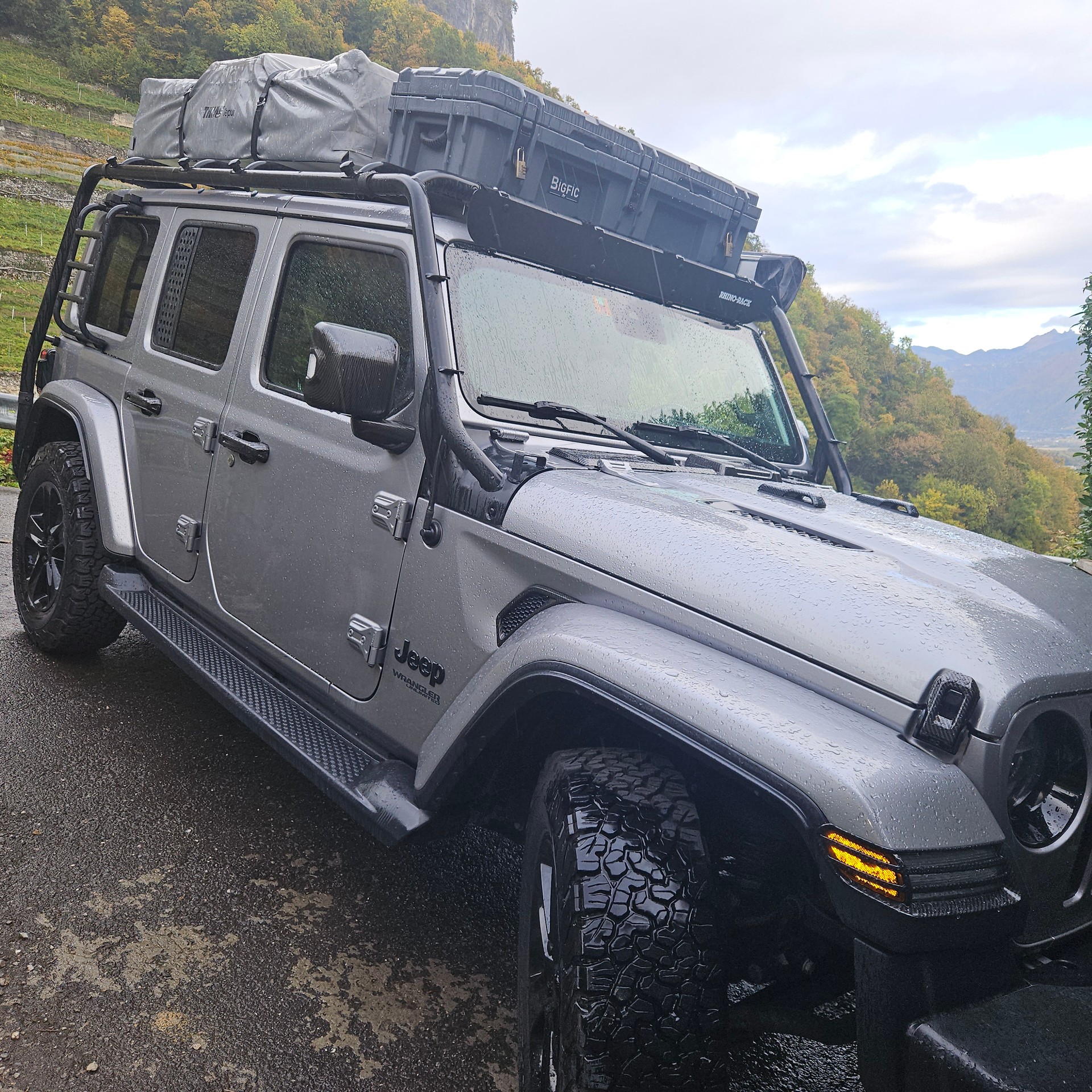 JEEP Wrangler 2.0 Unlimited Sport Automatic-image-7