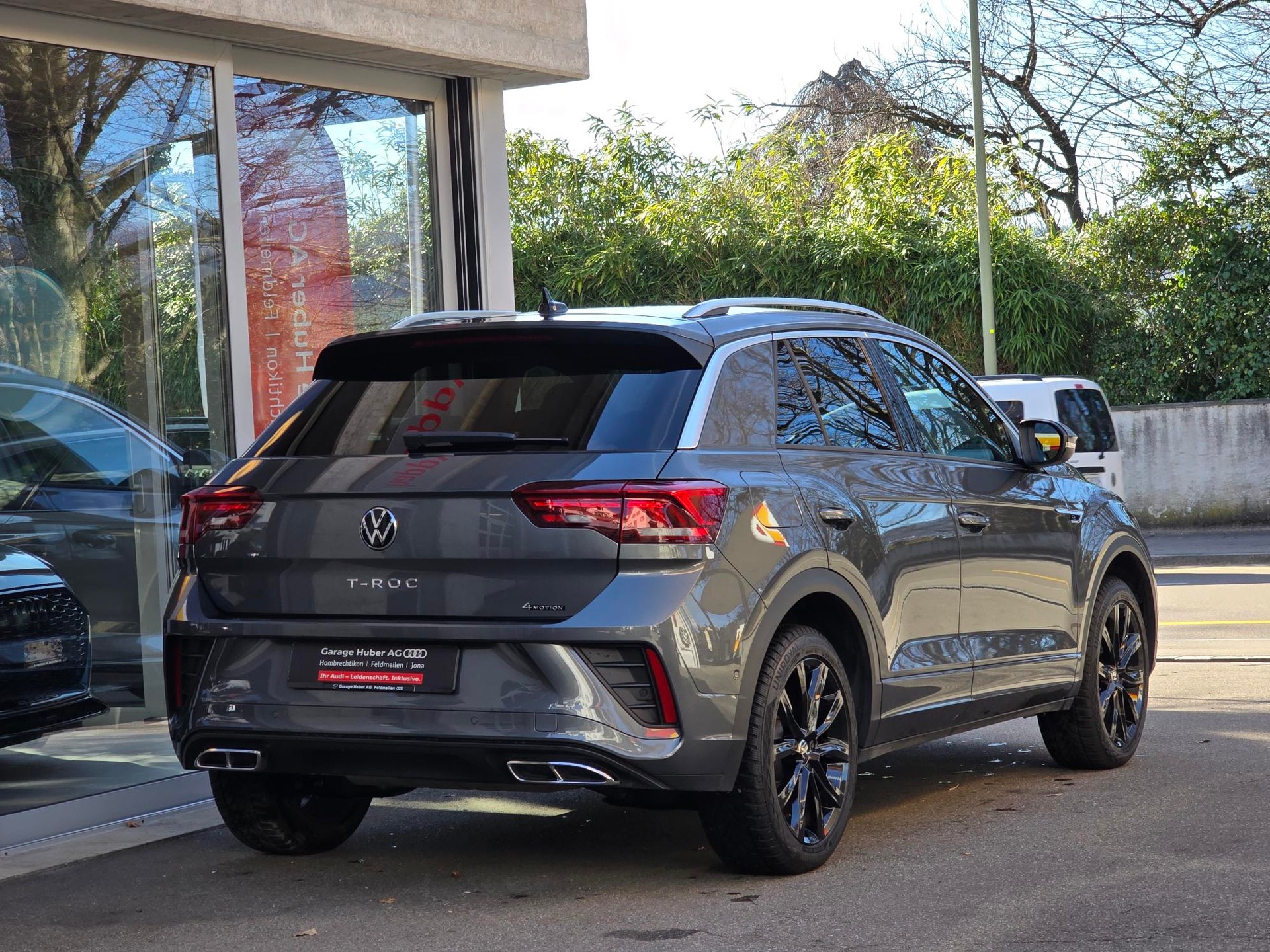 VW T-Roc 2.0 TSI R-Line DSG 4Motion-showroom-element-2