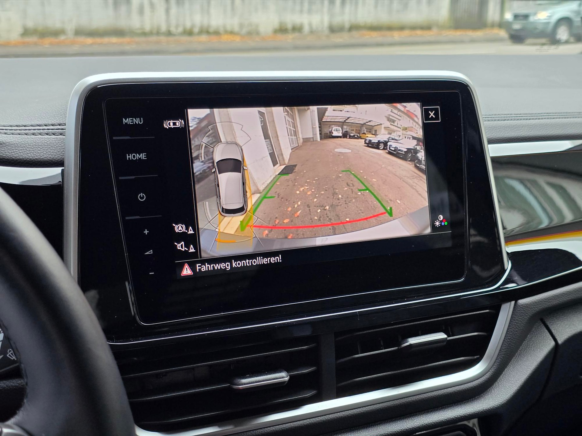 VW T-Roc 2.0 TSI R-Line DSG 4Motion-image-13