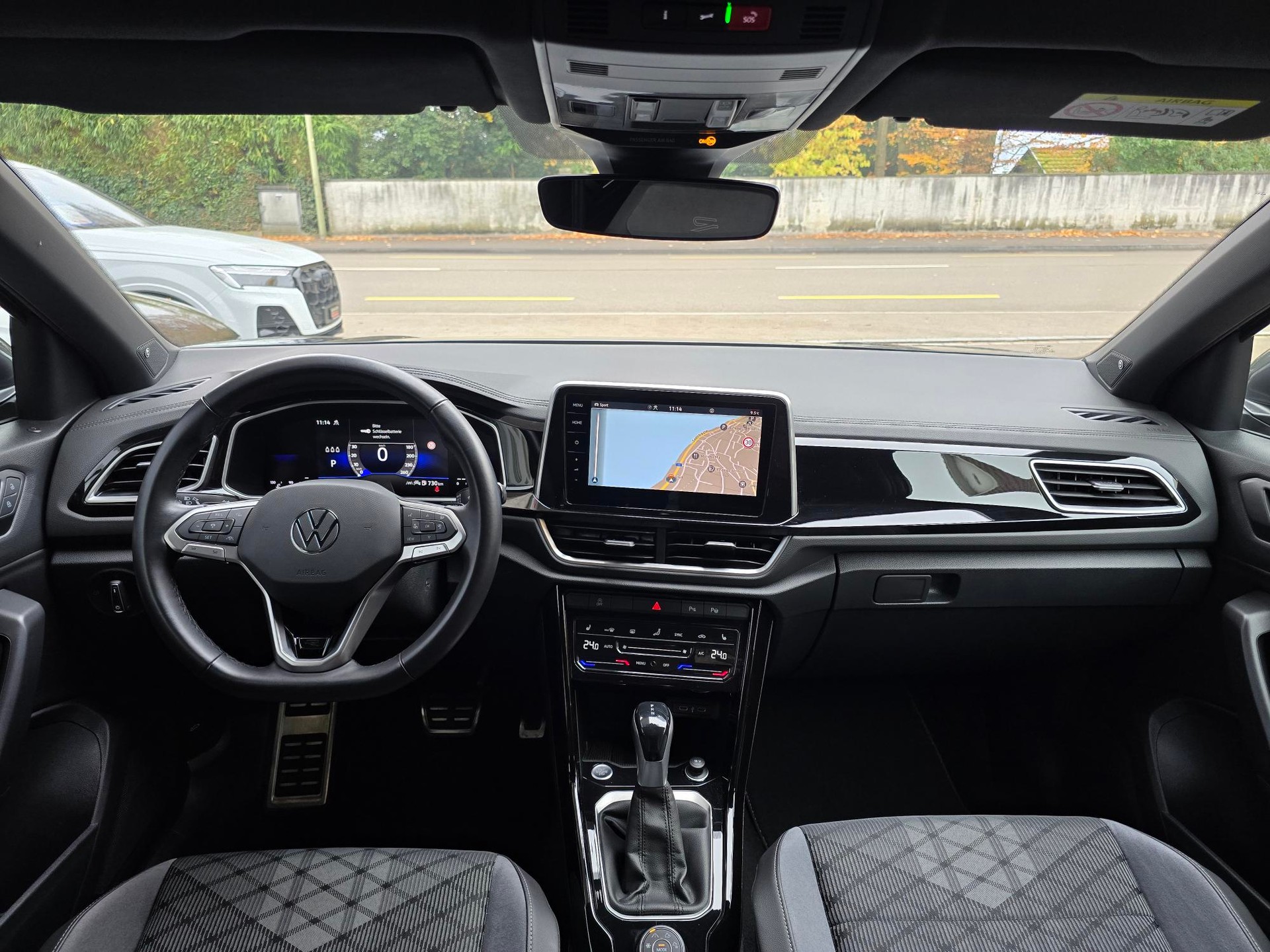 VW T-Roc 2.0 TSI R-Line DSG 4Motion-image-8