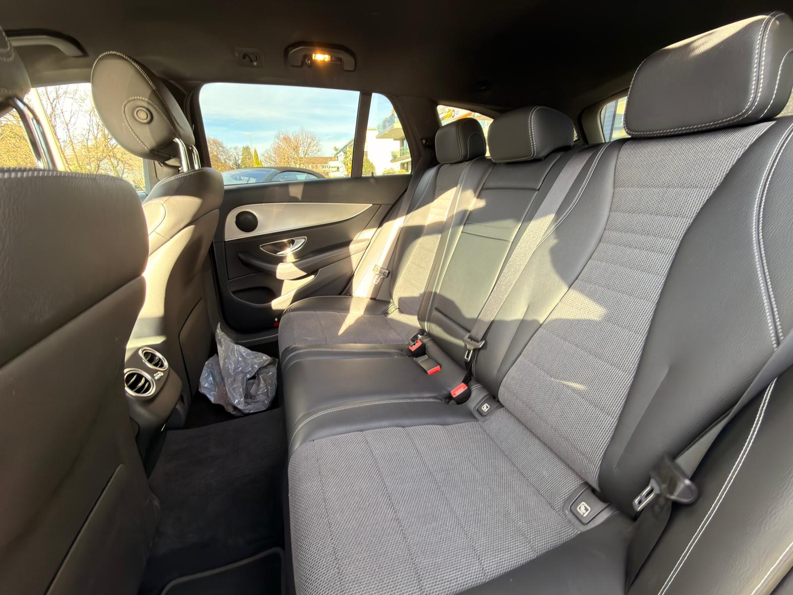 MERCEDES-BENZ E 200 Avantgarde 4 Matic 9G-Tronic-image-11