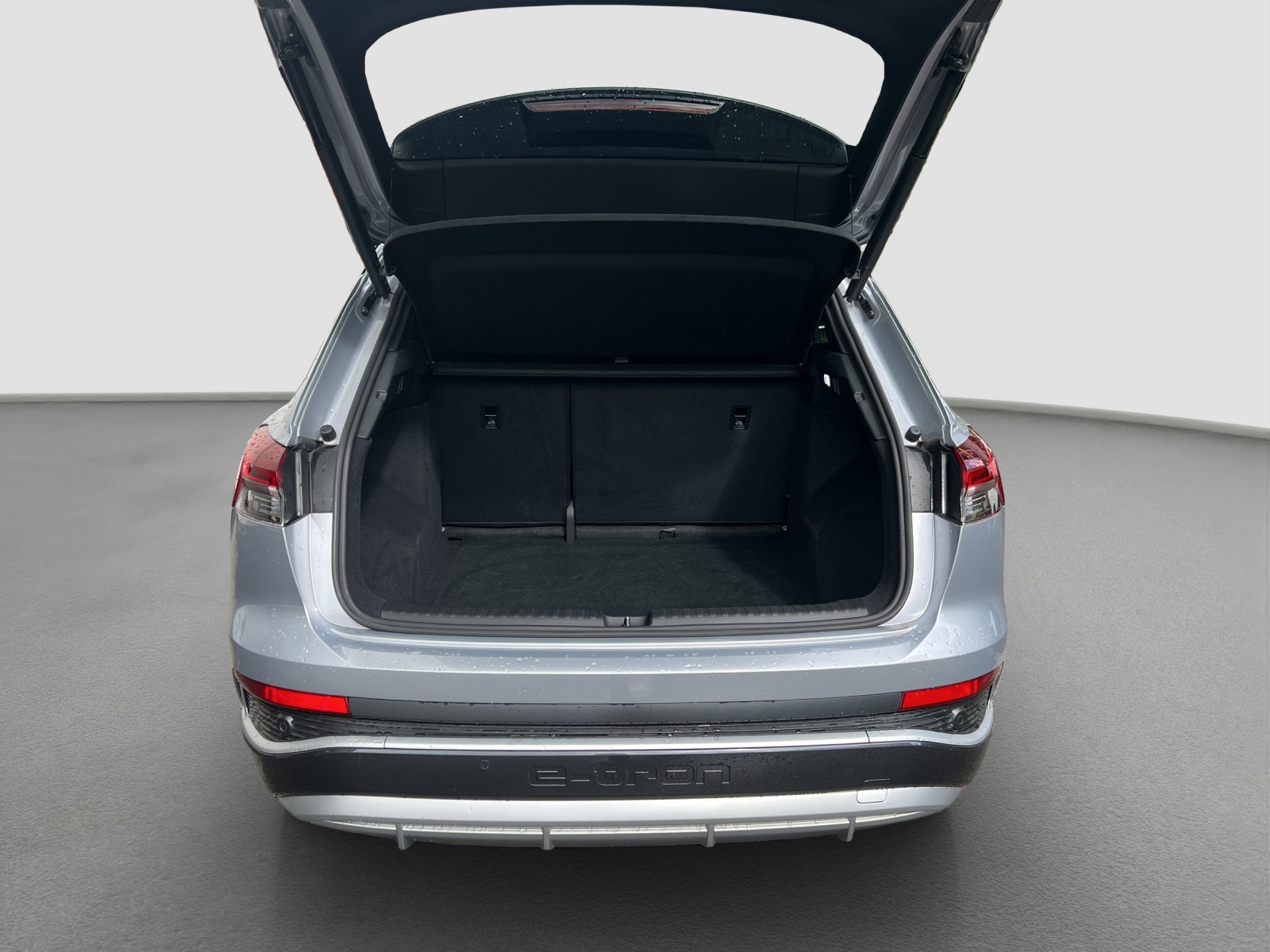 AUDI Q4 e-tron 50 quattro-image-9