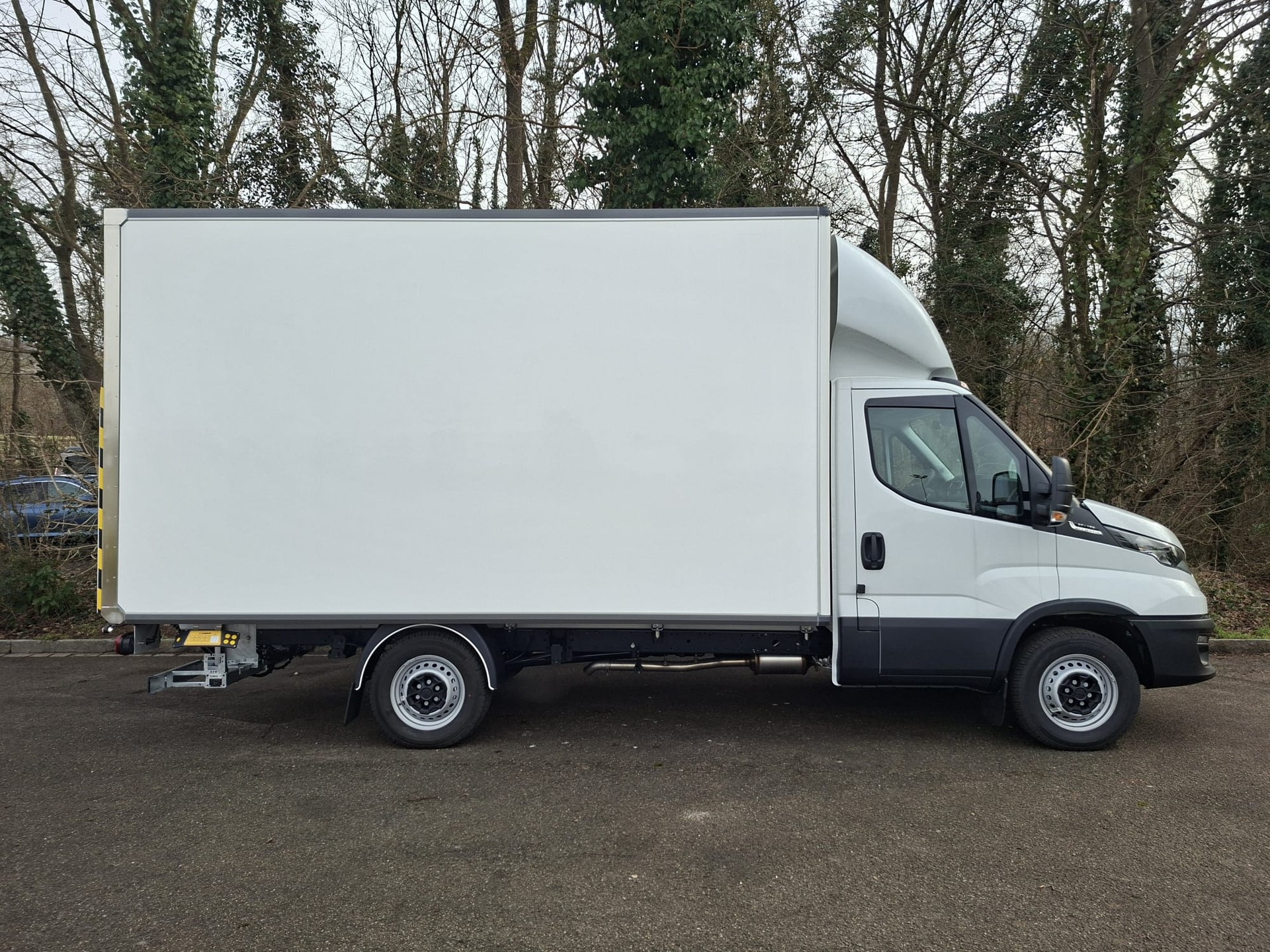 IVECO 35S16A8-showroom-element-1