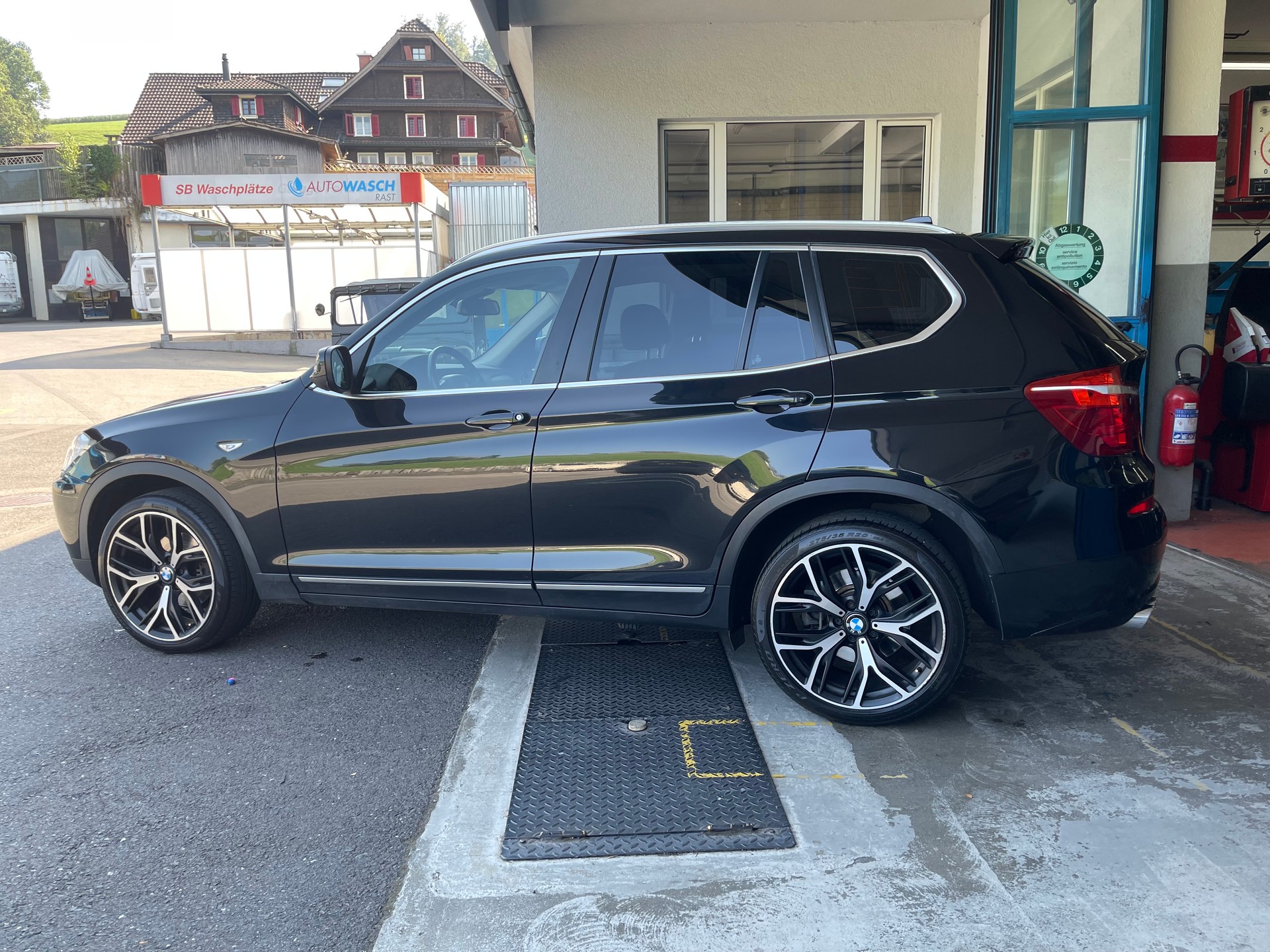 BMW X3 xDrive 35i Steptronic-image-2