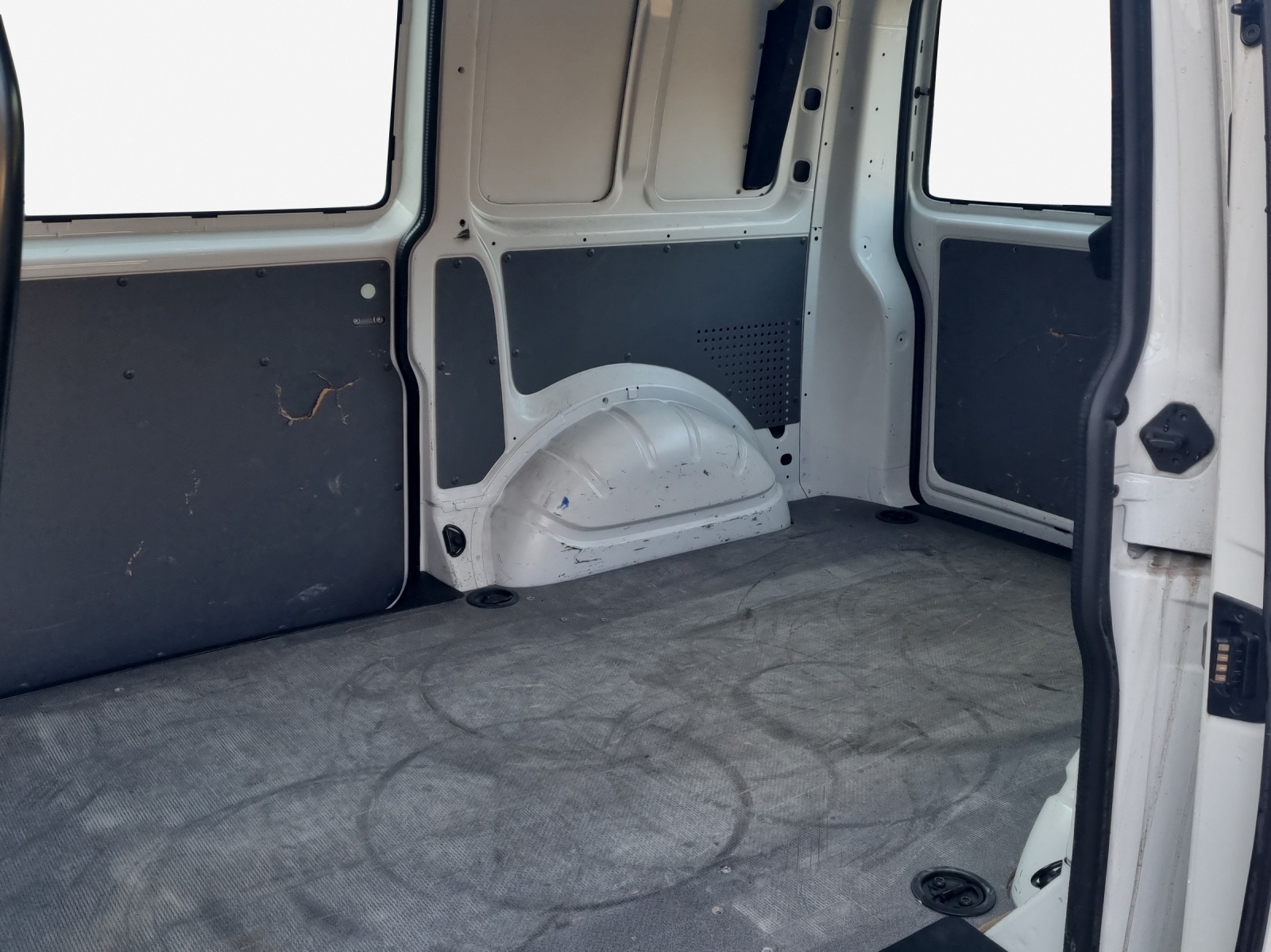 VW T6.1 2.0 TDI 4Motion-image-11