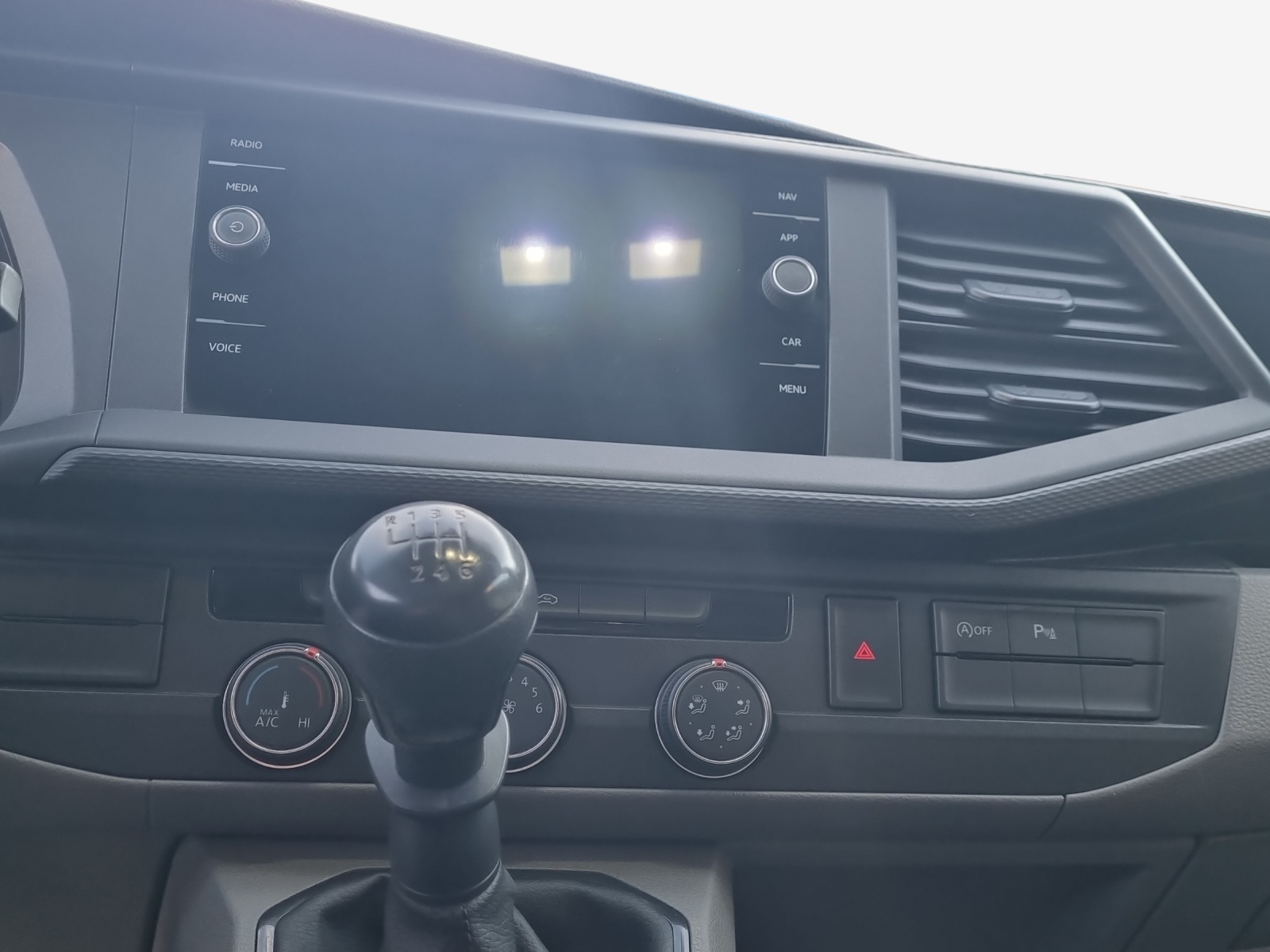 VW T6.1 2.0 TDI 4Motion-image-10