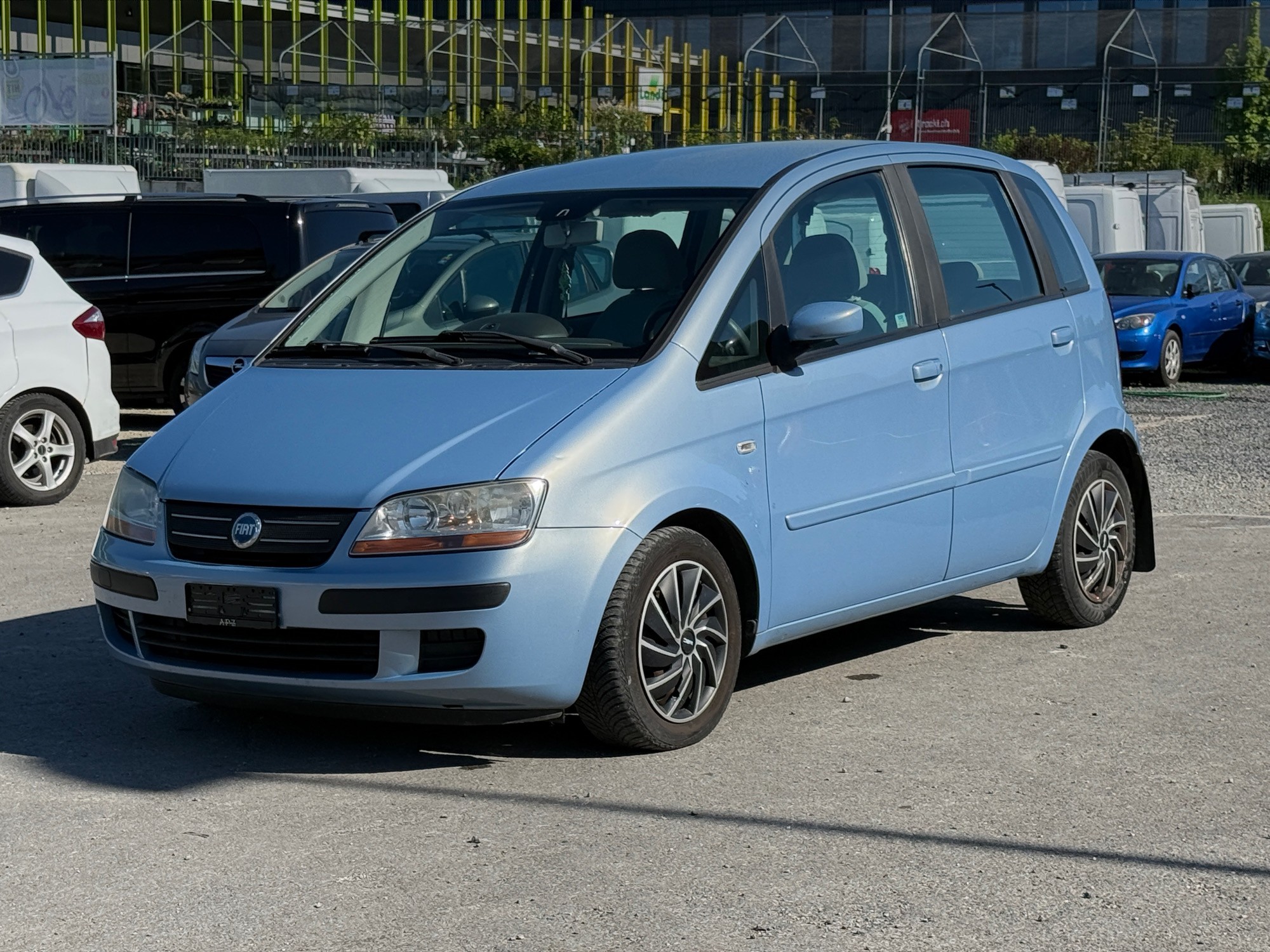 Car photo