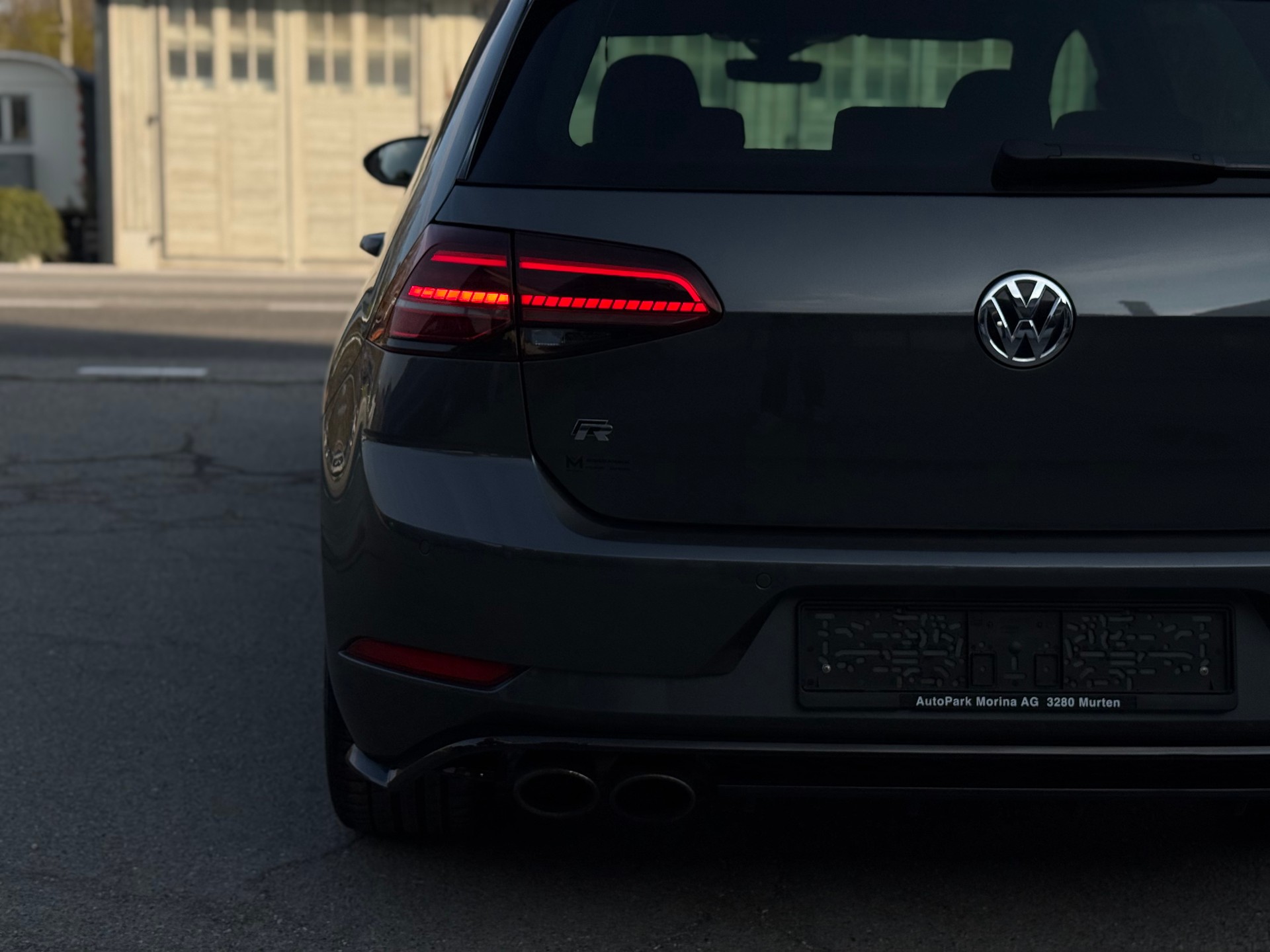 VW Golf 2.0 TSI R 4Motion DSG-image-8