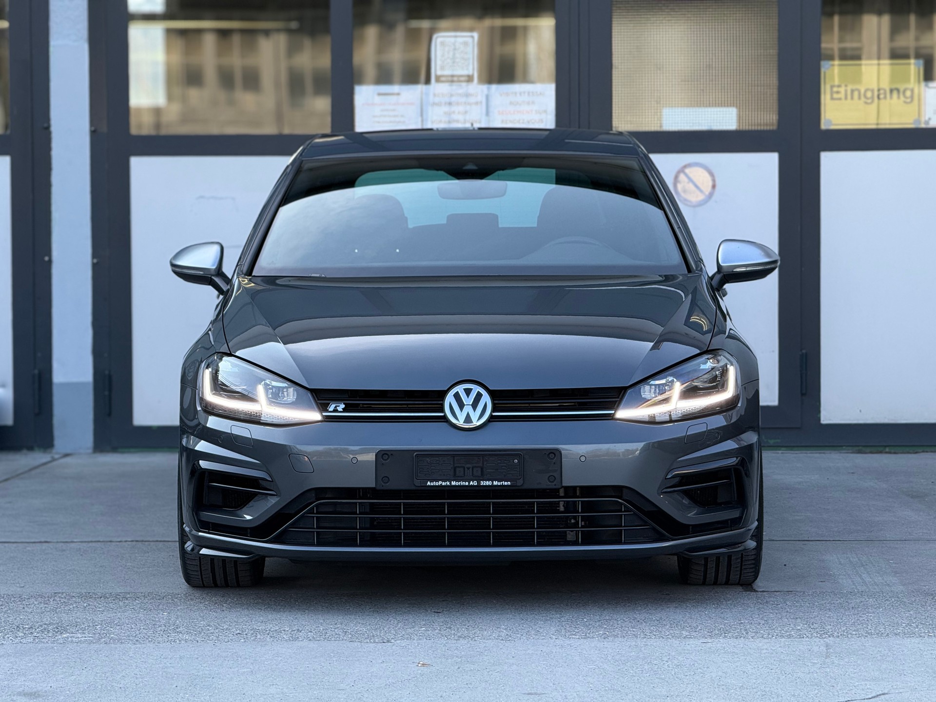 VW Golf 2.0 TSI R 4Motion DSG-image-2