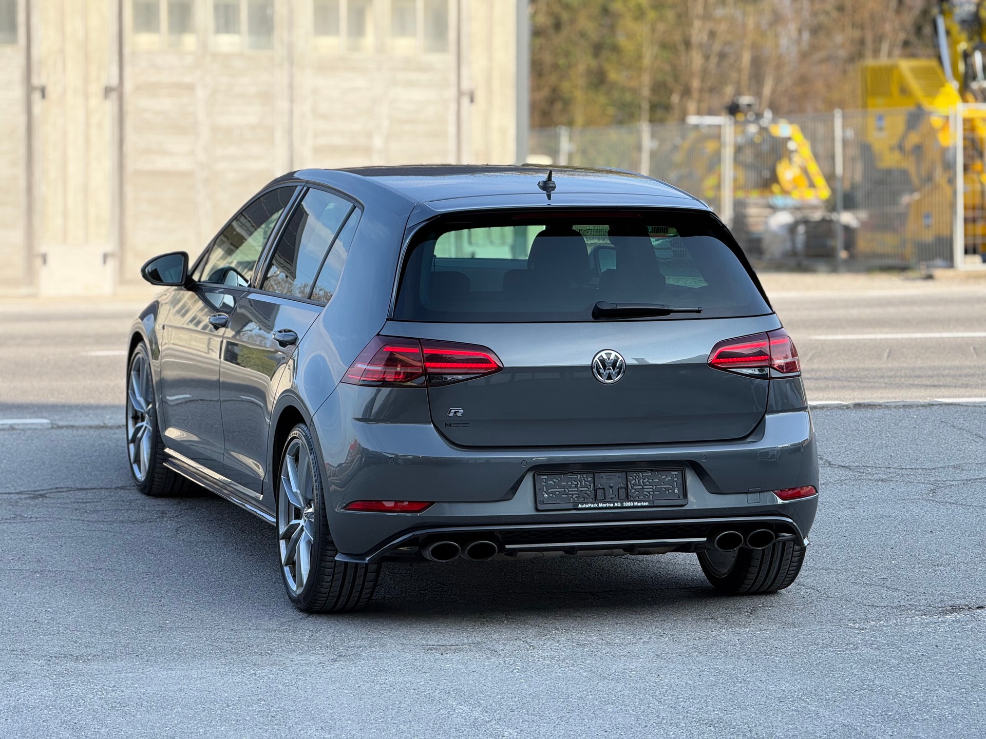 VW Golf 2.0 TSI R 4Motion DSG-image-6