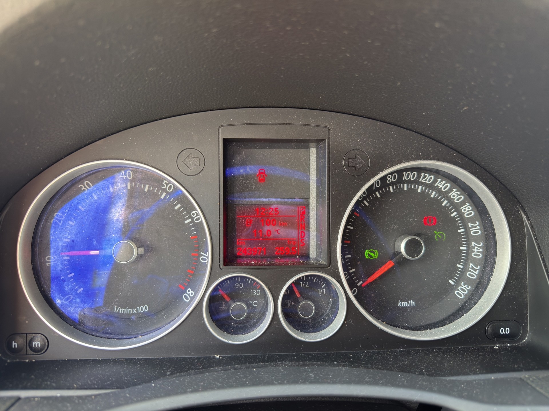 VW Golf 2.0 TFSI GTI ** Frisch ab MFK und Service **-image-13