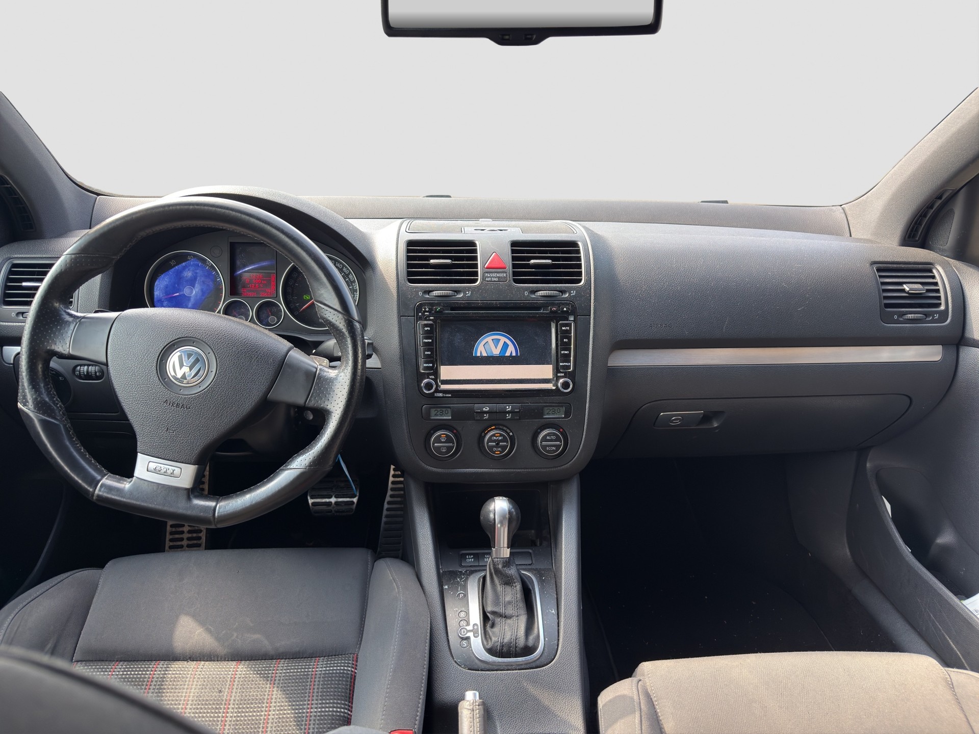 VW Golf 2.0 TFSI GTI ** Frisch ab MFK und Service **-image-9