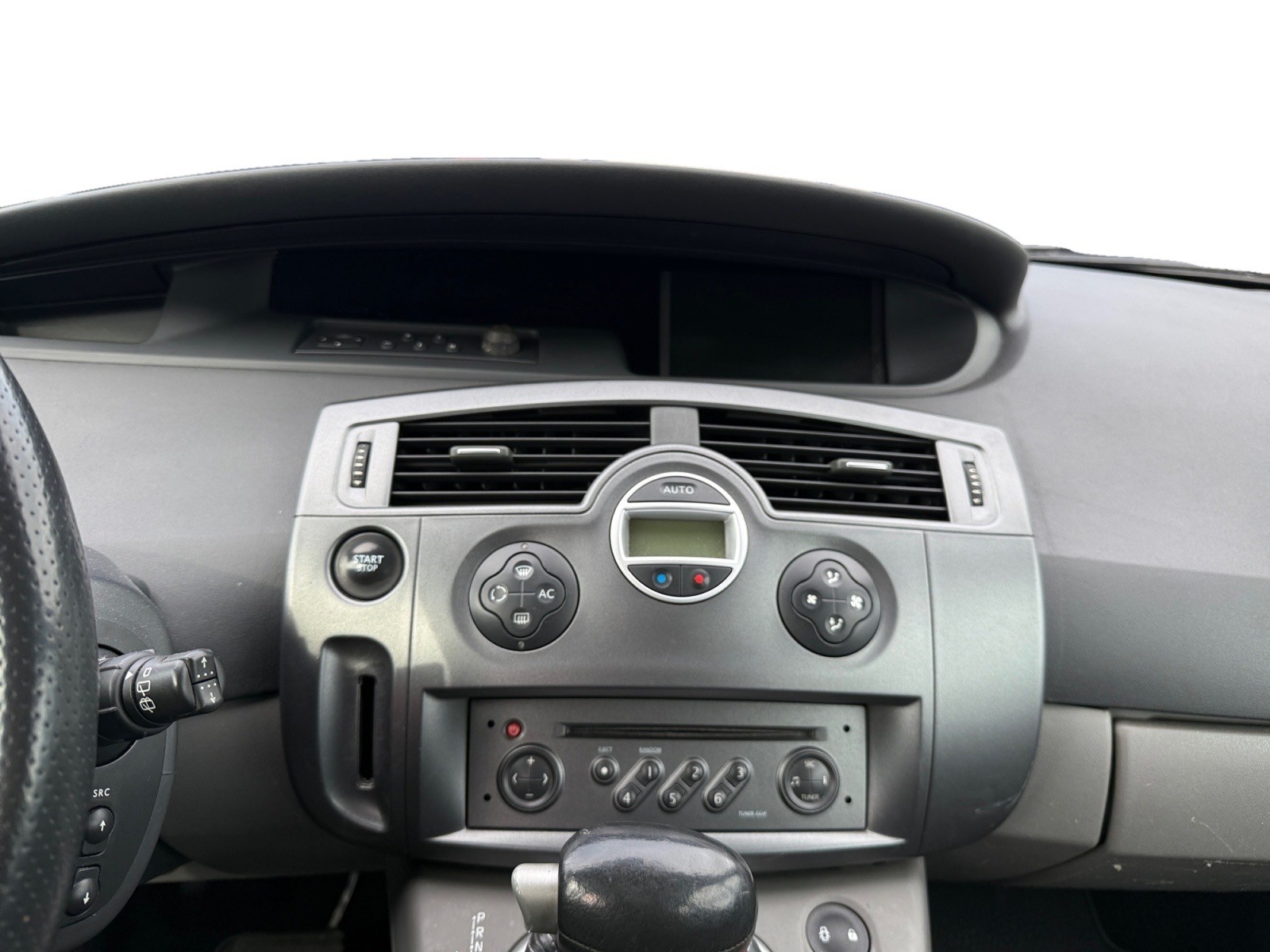 RENAULT Scénic 2.0 16V Privilège-image-11