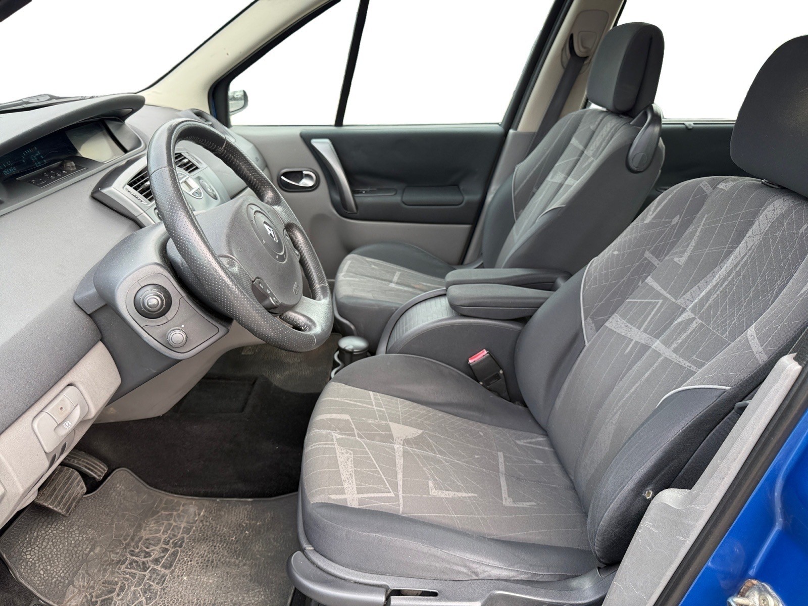 RENAULT Scénic 2.0 16V Privilège-image-8