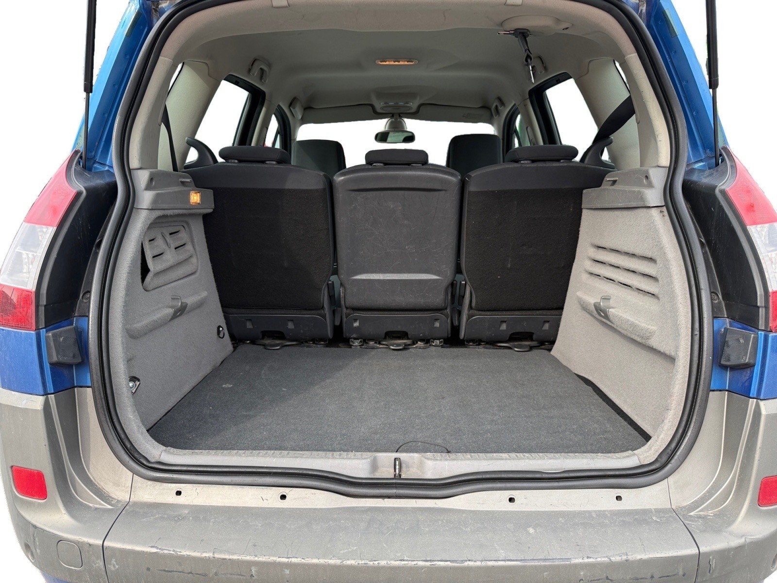 RENAULT Scénic 2.0 16V Privilège-image-12
