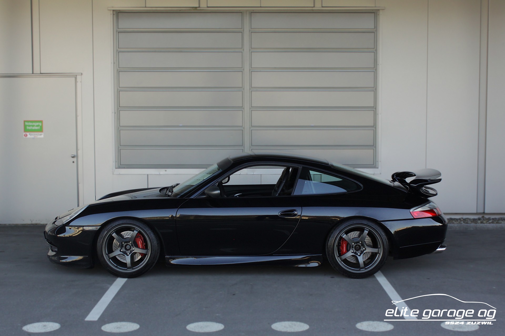 PORSCHE 911 GT3-image-1