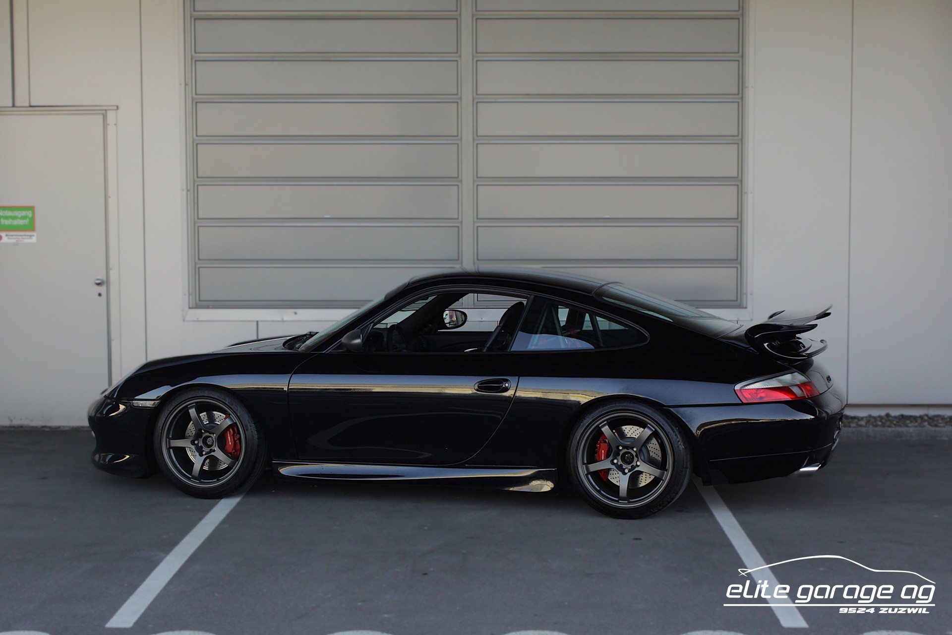 PORSCHE 911 GT3-image-2