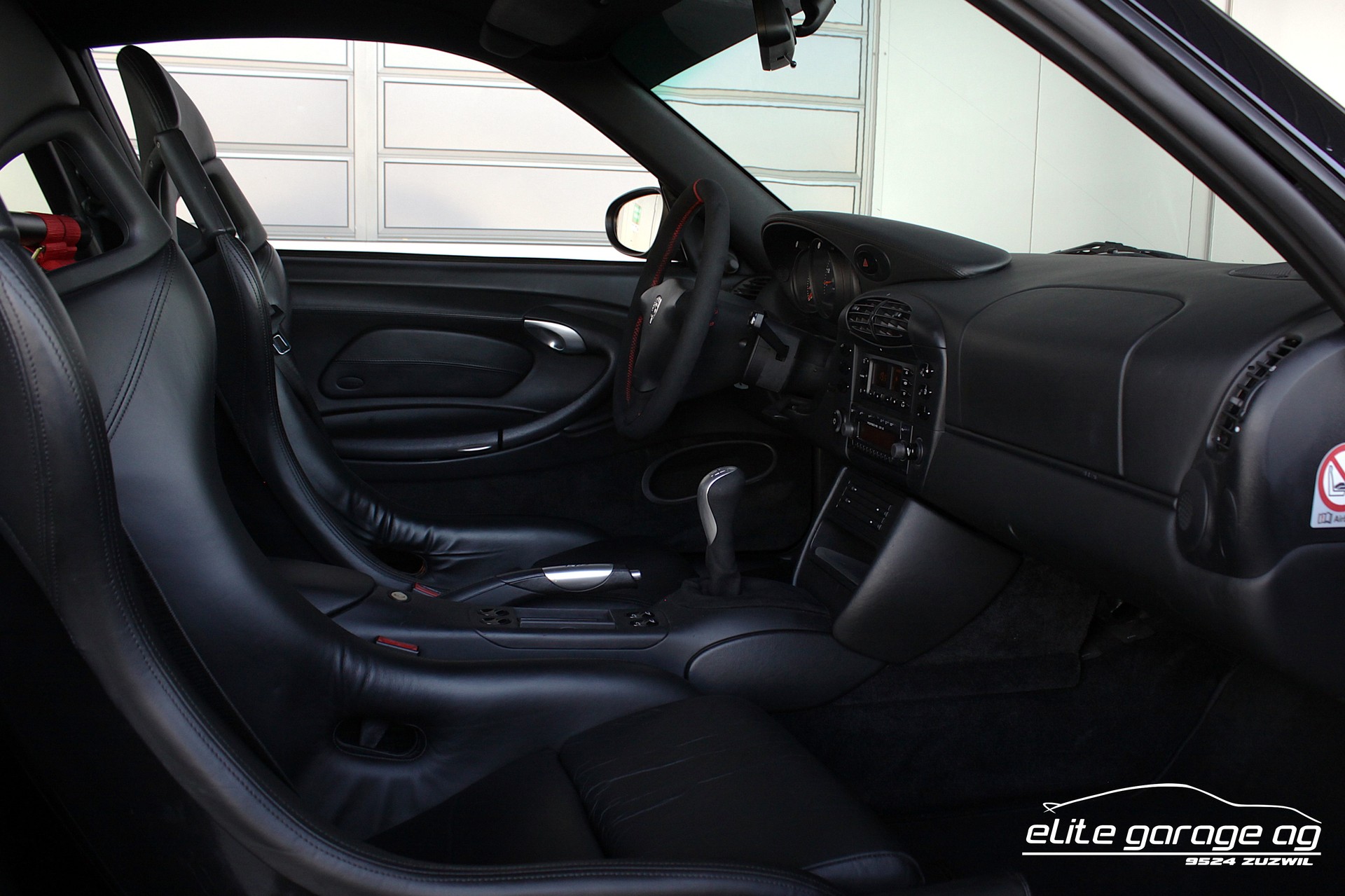 PORSCHE 911 GT3-image-15