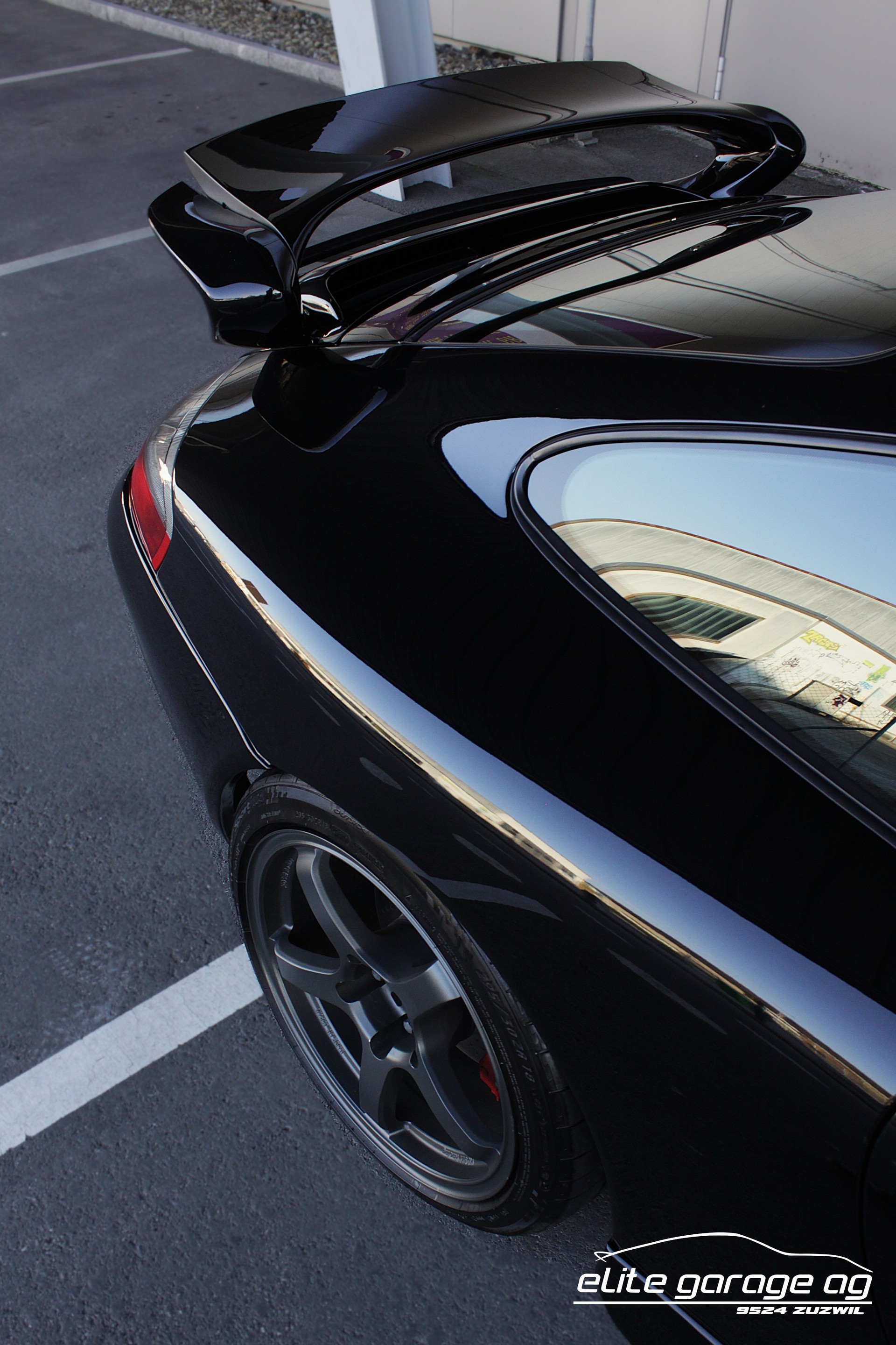 PORSCHE 911 GT3-image-12