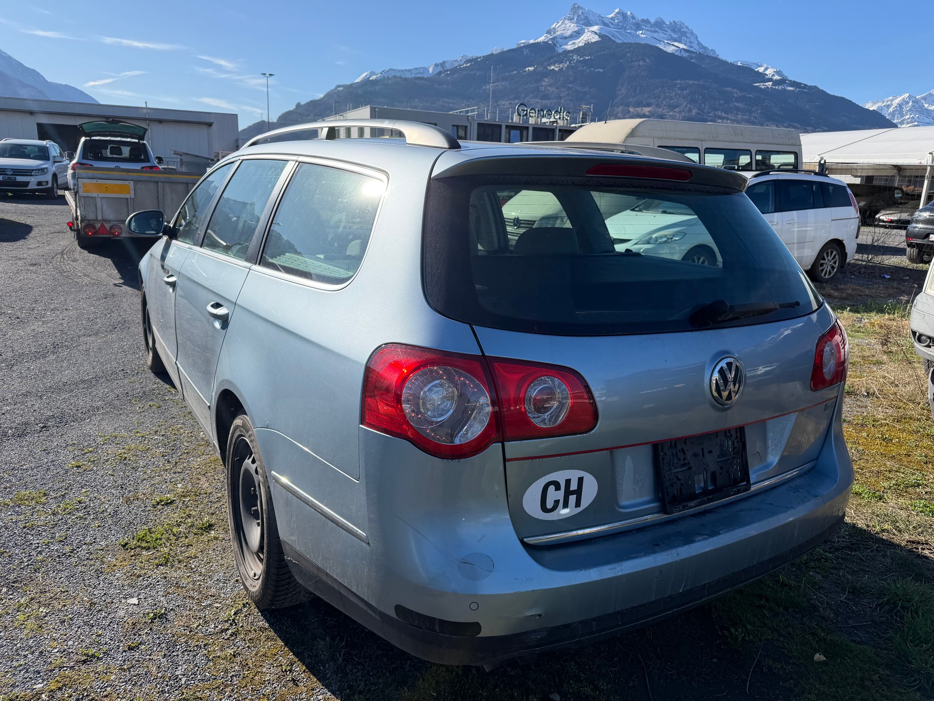 VW Passat Variant 2.0 TDI Trendline-image-7