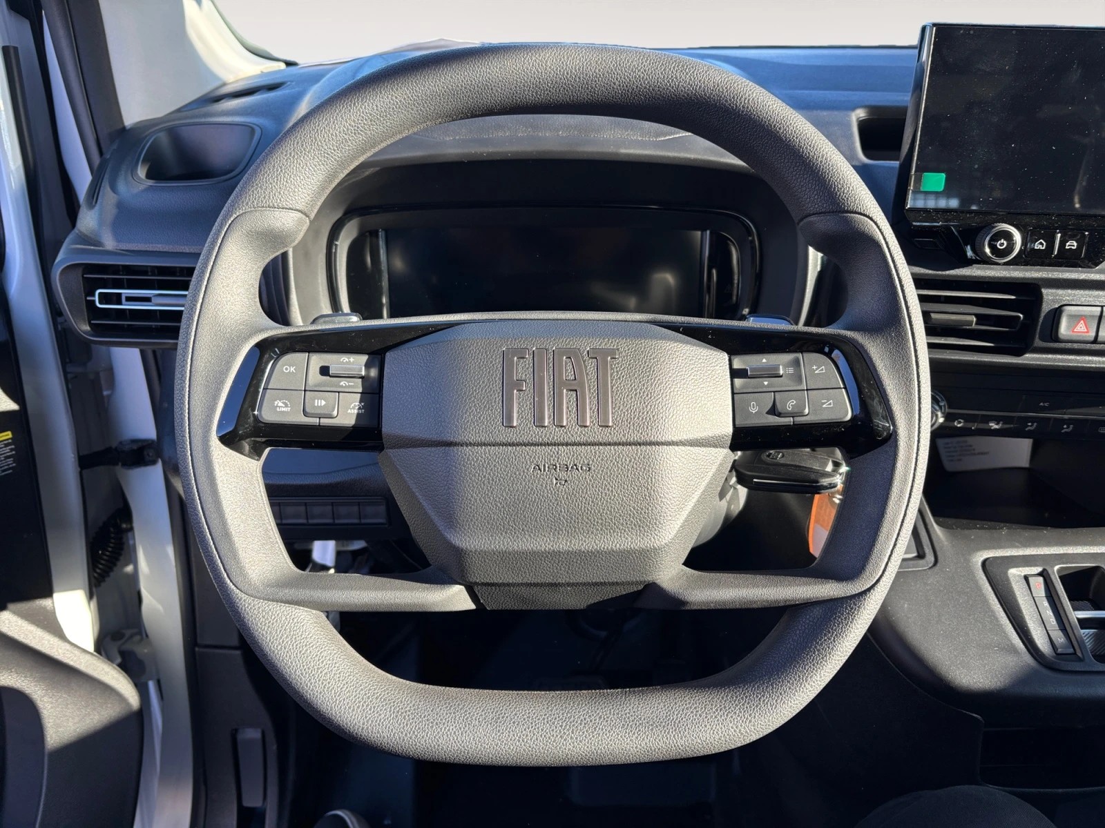 FIAT Doblo 1.5 BlueHDi L2 950kg A-image-10