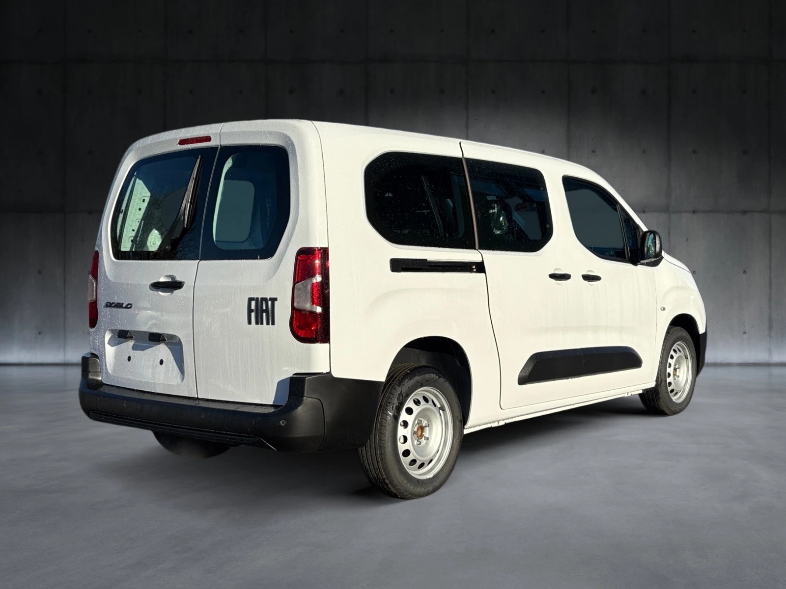 FIAT Doblo 1.5 BlueHDi L2 950kg A-image-2