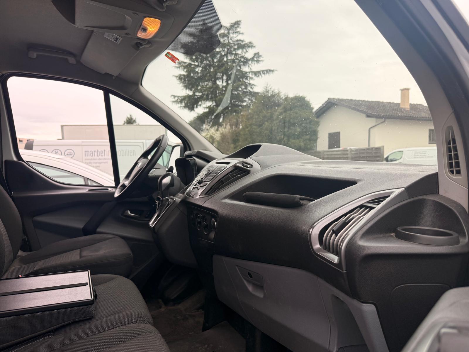 FORD Transit Custom Van 290 L1H1 Trend SelectShift A-image-6