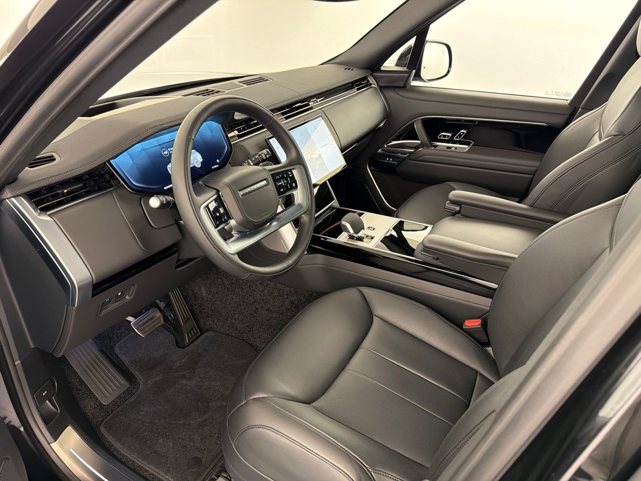LAND ROVER RR P460e PHEV HSE-image-4