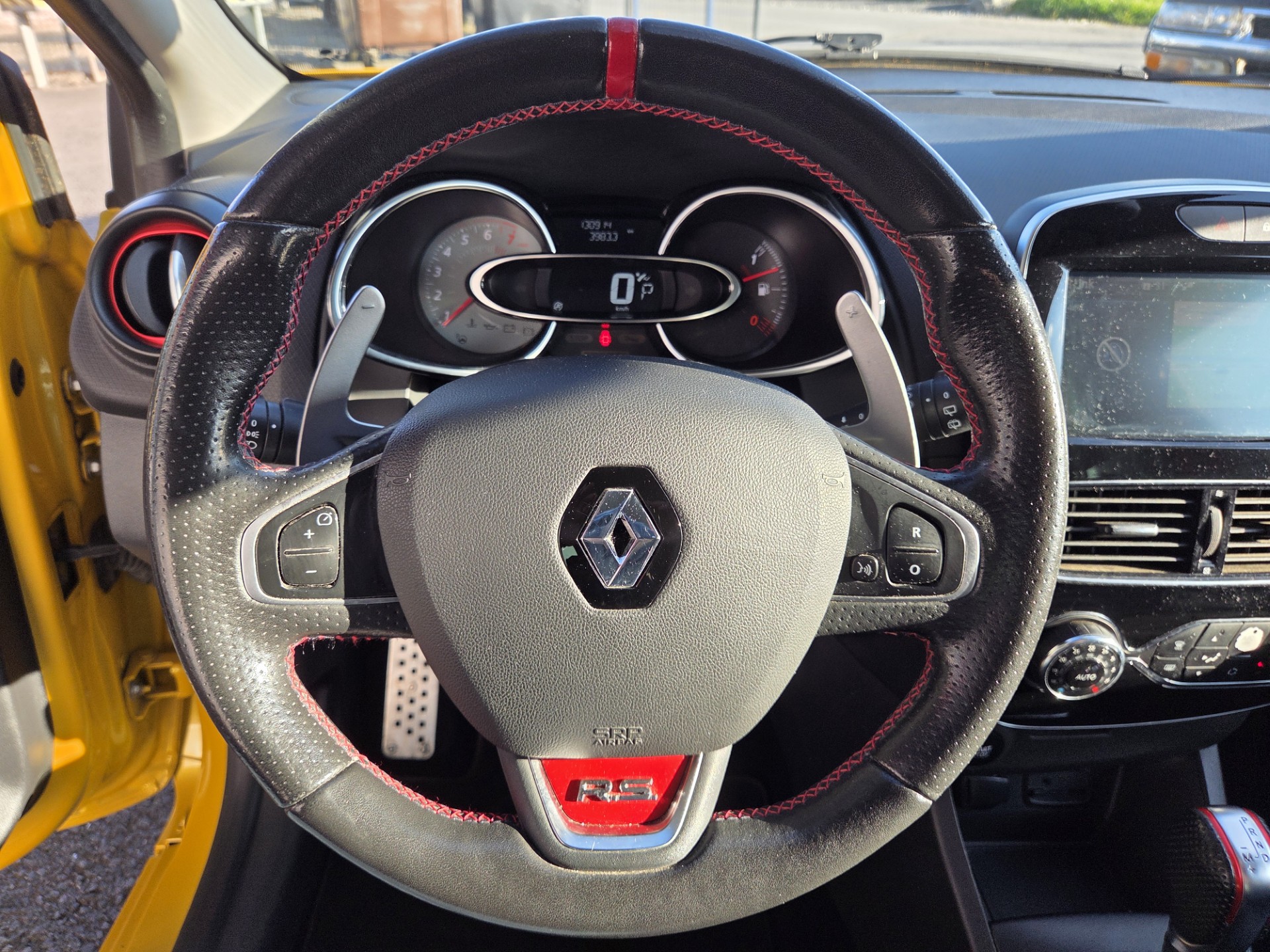 RENAULT Clio 1.6 T RS 220 Trophy EDC-image-15