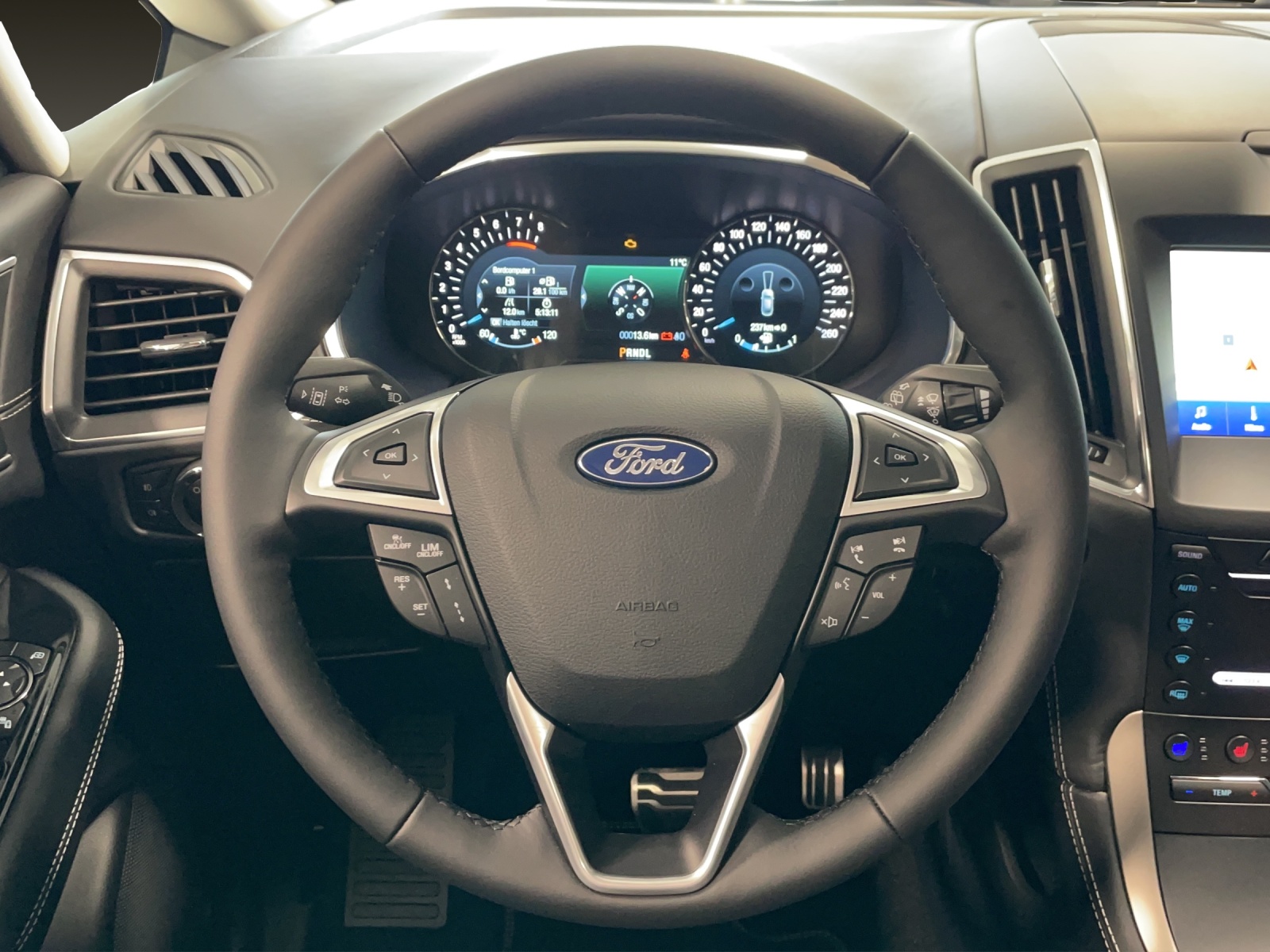FORD S-Max 2.5 Hybrid Vignale-image-7