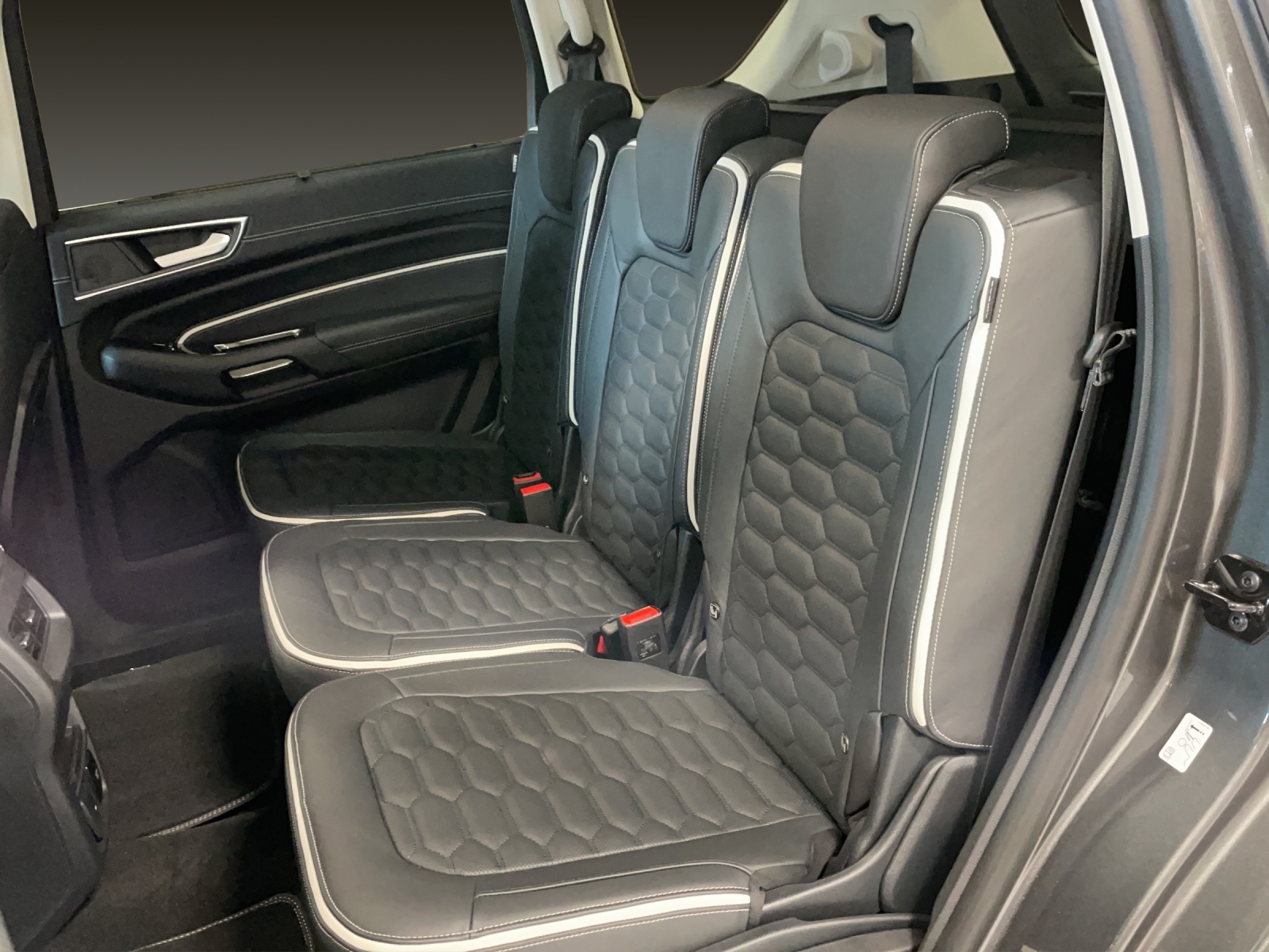 FORD S-Max 2.5 Hybrid Vignale-image-11