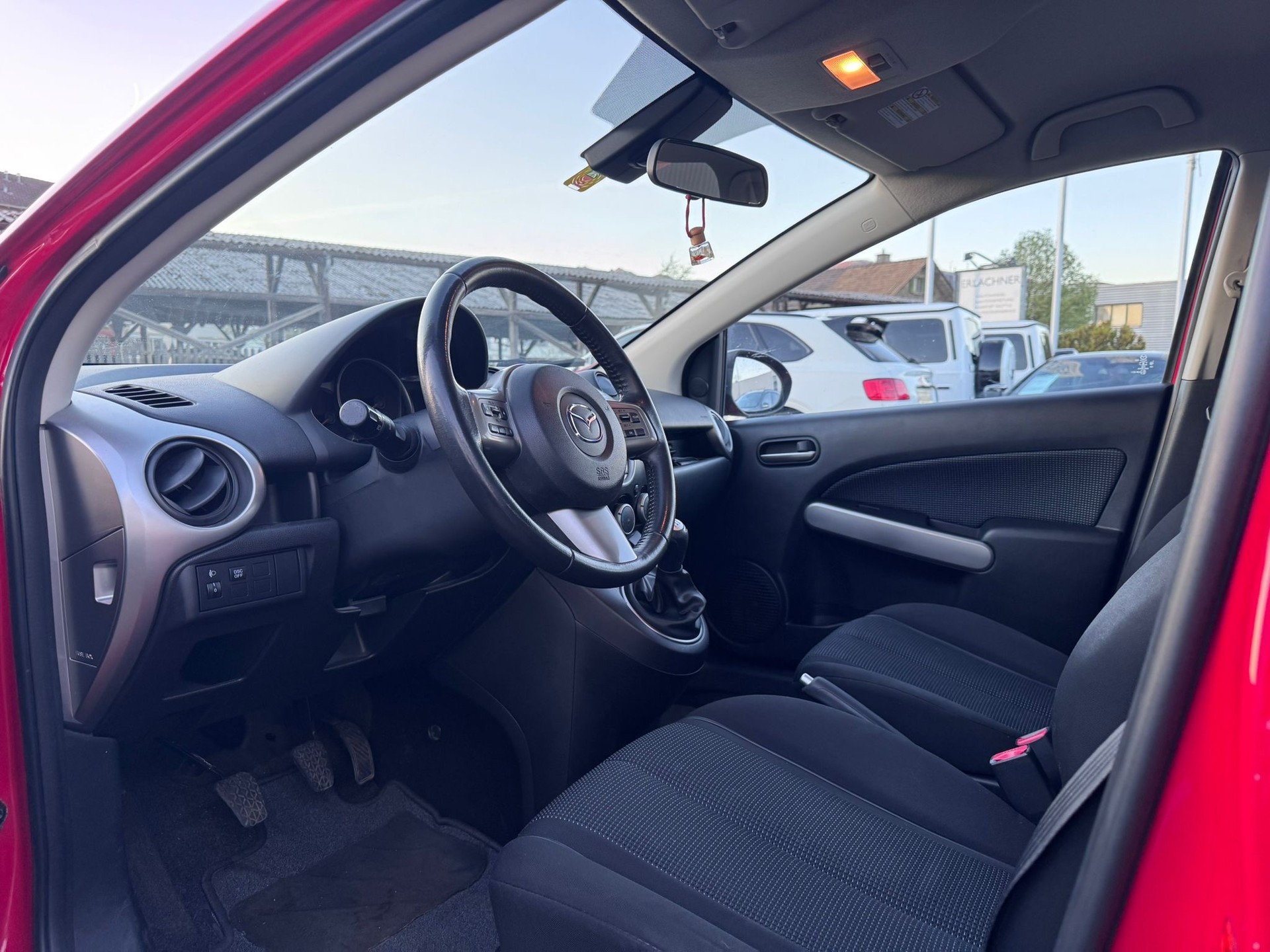 MAZDA 2 1.5i 16V Sport-image-8