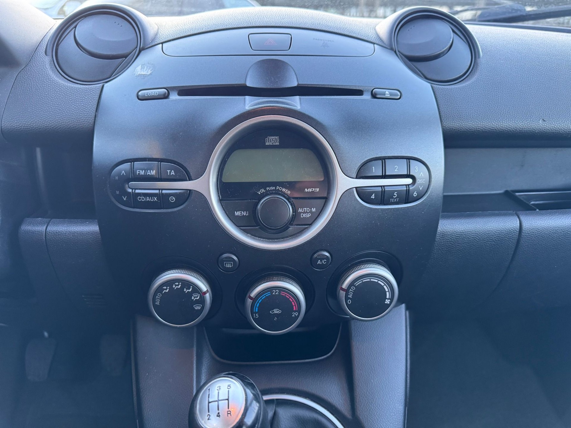 MAZDA 2 1.5i 16V Sport-image-12