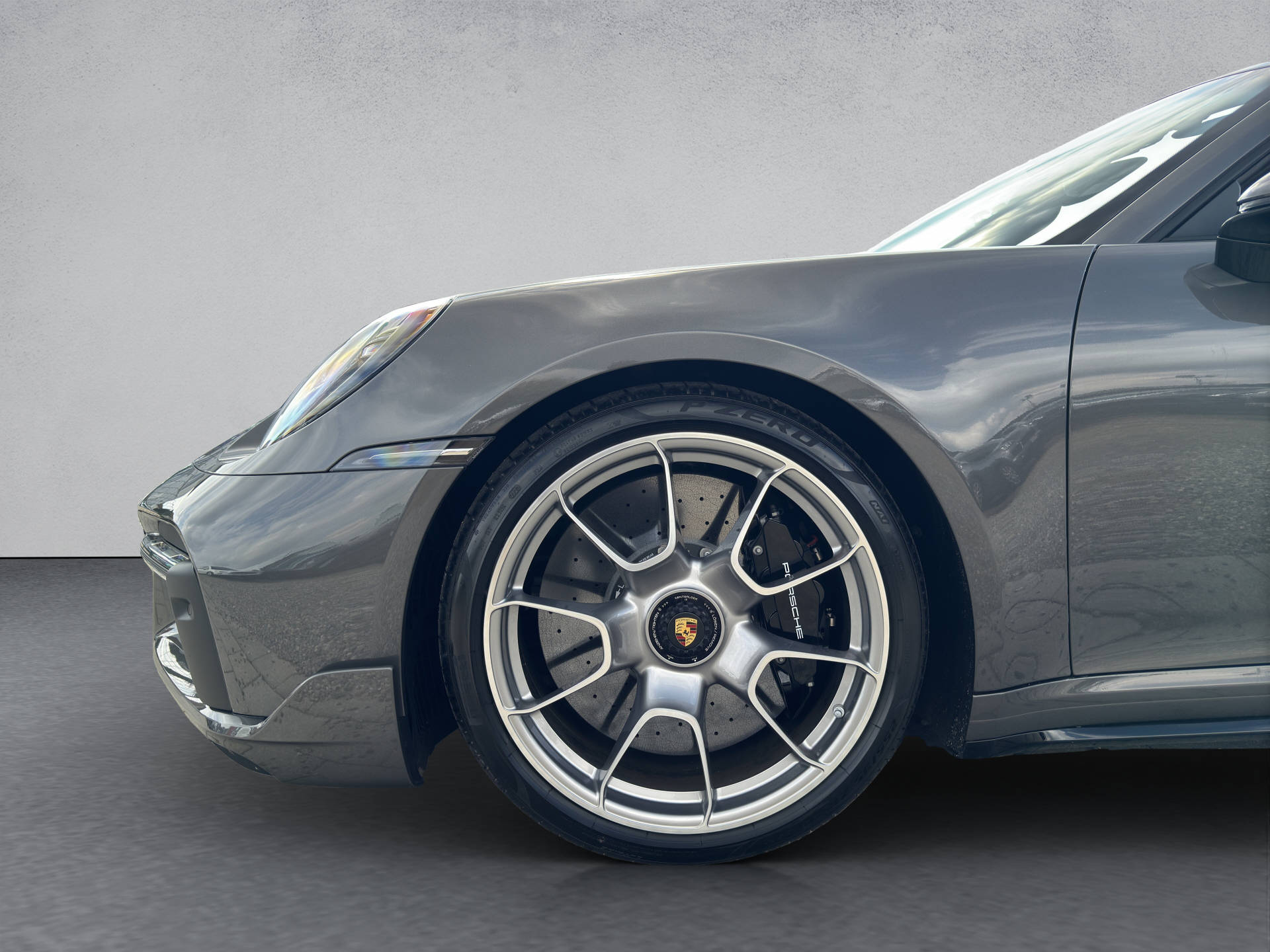 PORSCHE 911 Turbo S Cabriolet-image-13