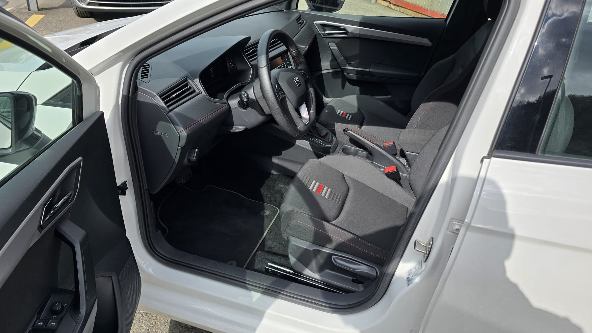 SEAT Ibiza 1.0 EcoTSI FR DSG-image-5