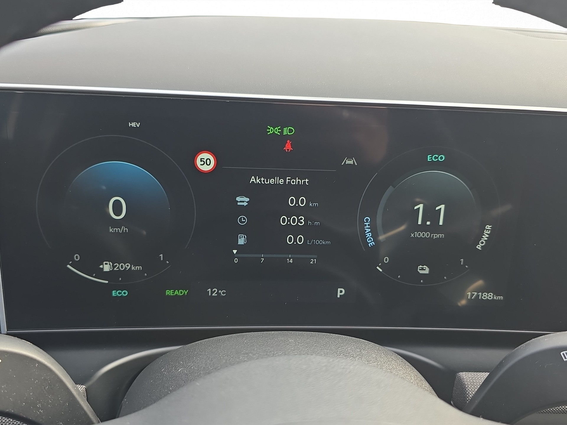 HYUNDAI Tucson 1.6 T-GDi Plug-in Hybrid Amplia 4WD-image-13
