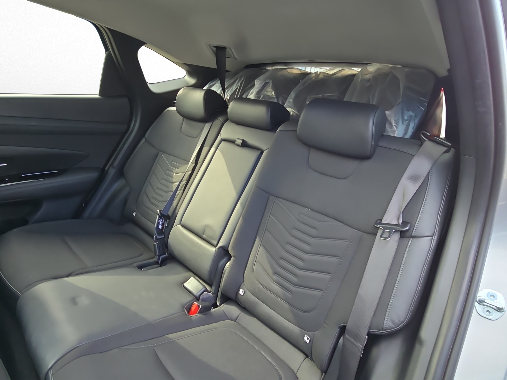 HYUNDAI Tucson 1.6 T-GDi Plug-in Hybrid Amplia 4WD-image-8
